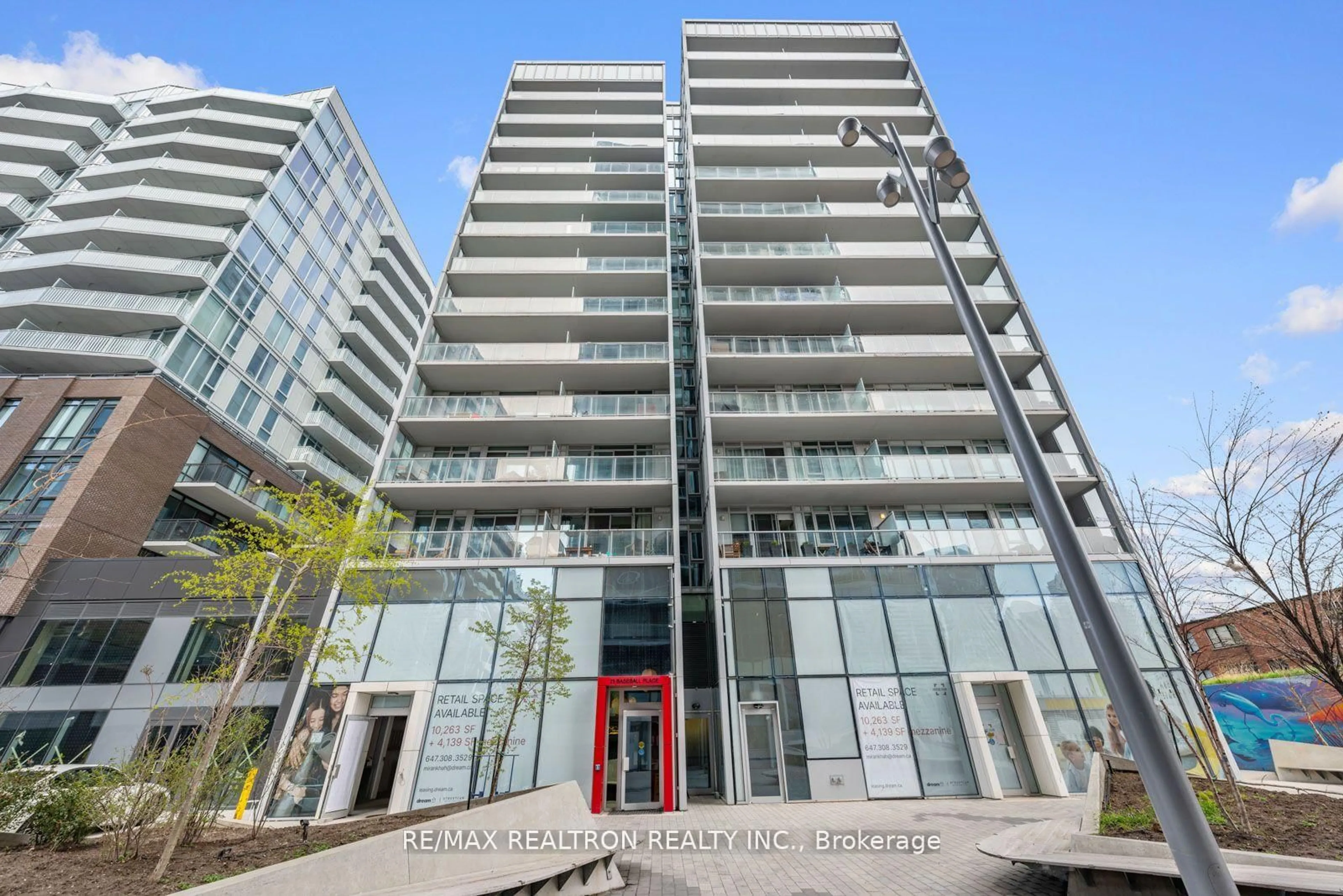 A pic from outside/outdoor area/front of a property/back of a property/a pic from drone, building for 25 Baseball Pl #604, Toronto Ontario M4M 0E7