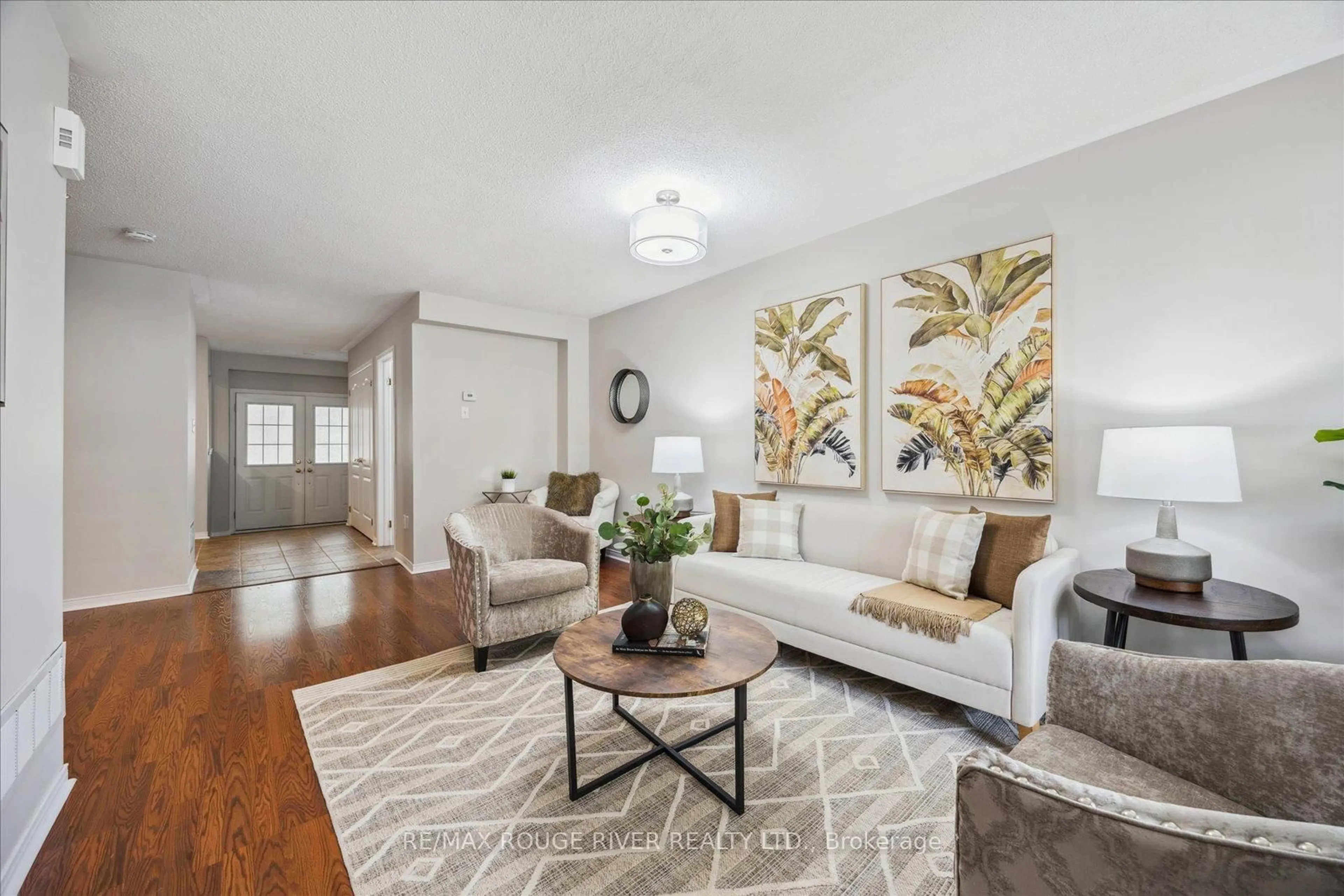 Living room with furniture, unknown for 263 Sprucewood Cres, Clarington Ontario L1C 5H1
