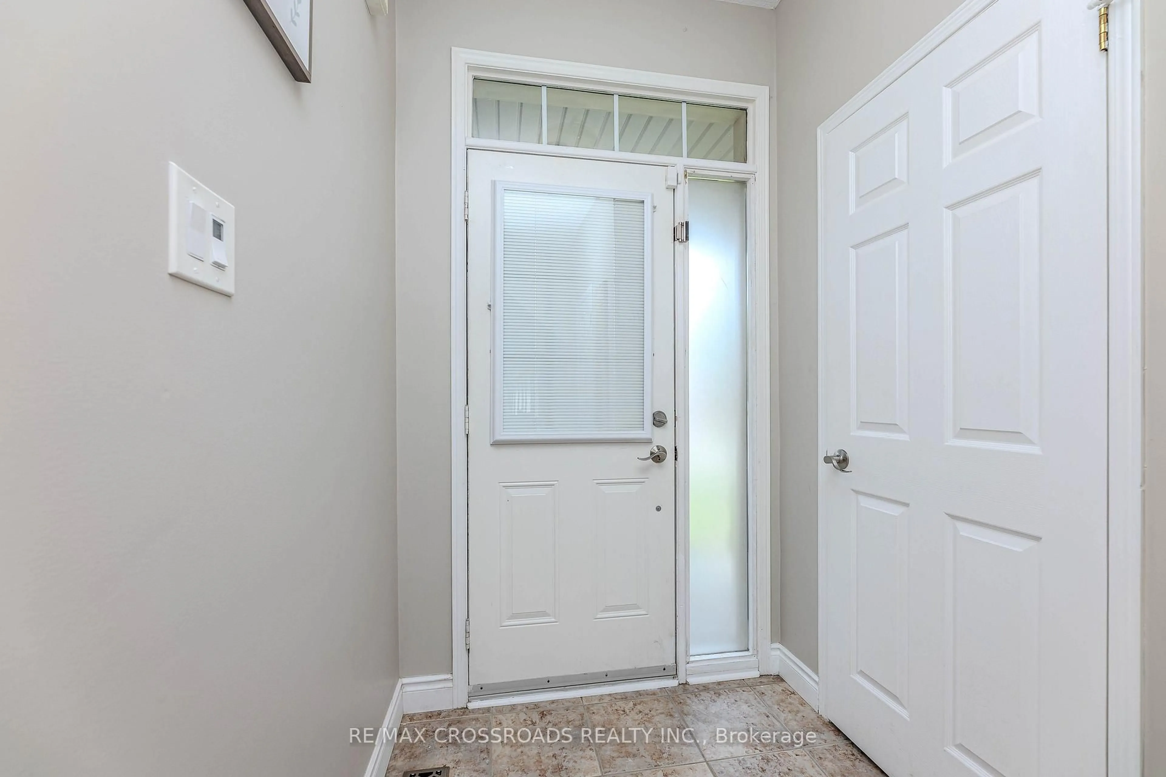 Indoor entryway for 467 Rougewalk Dr, Pickering Ontario L1X 0A1