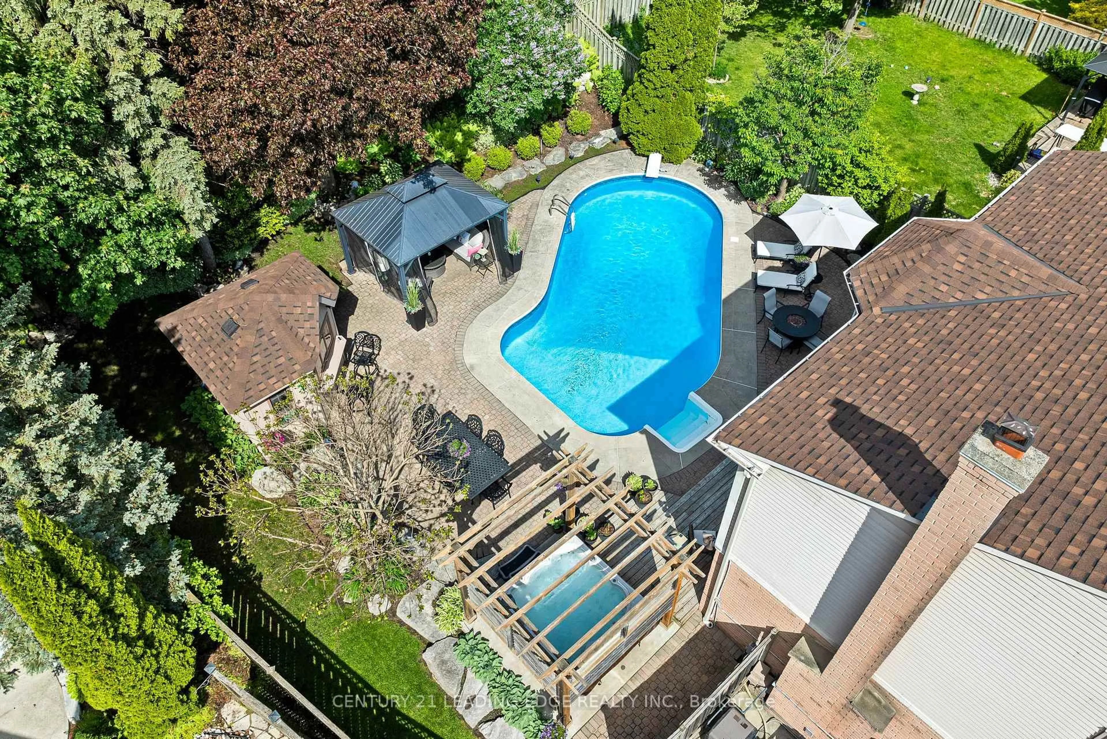 Pool for 31 Rothean Dr, Whitby Ontario L1P 1L5