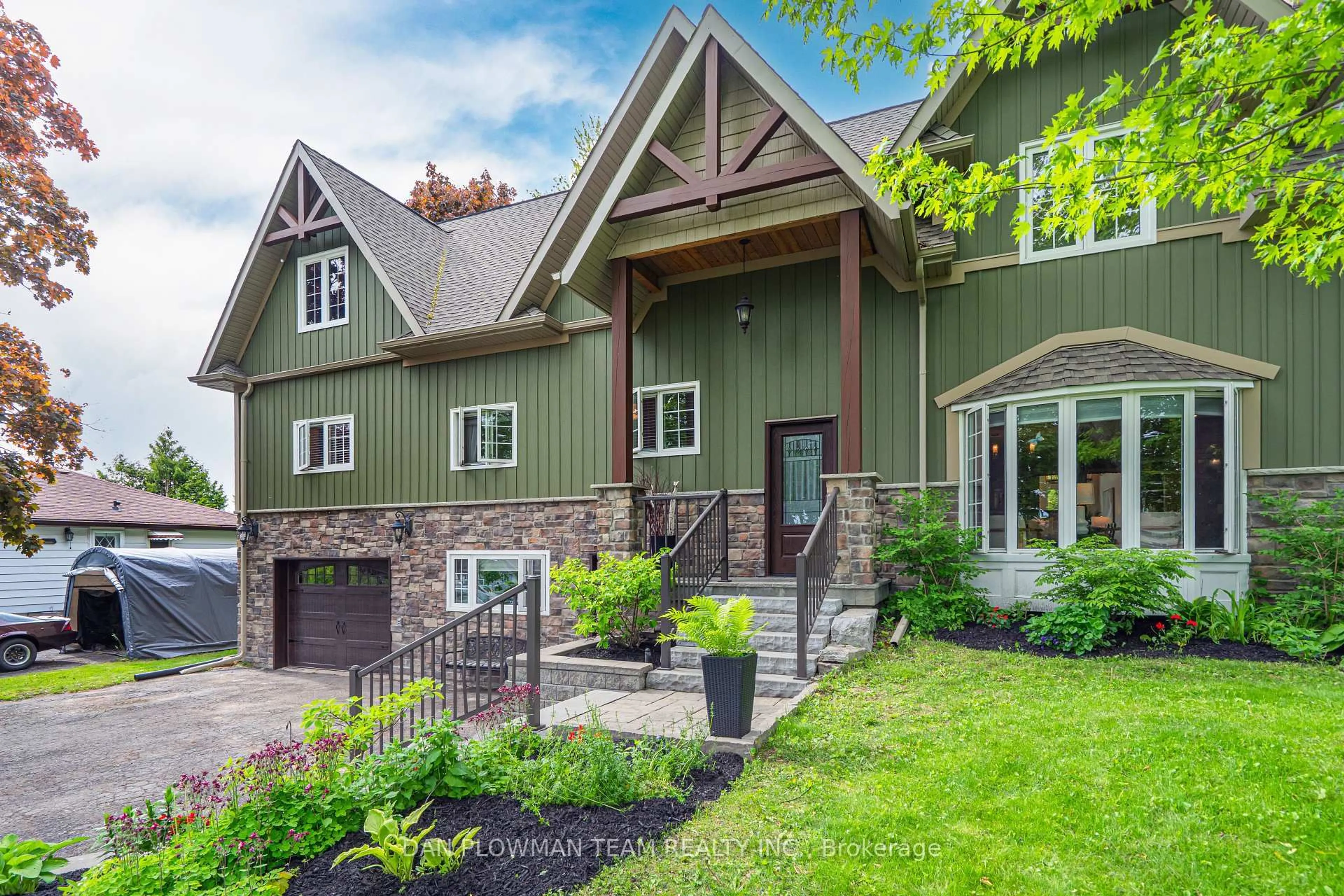 Home with brick exterior material, unknown for 28 Bradley Blvd, Clarington Ontario L0B 1J0