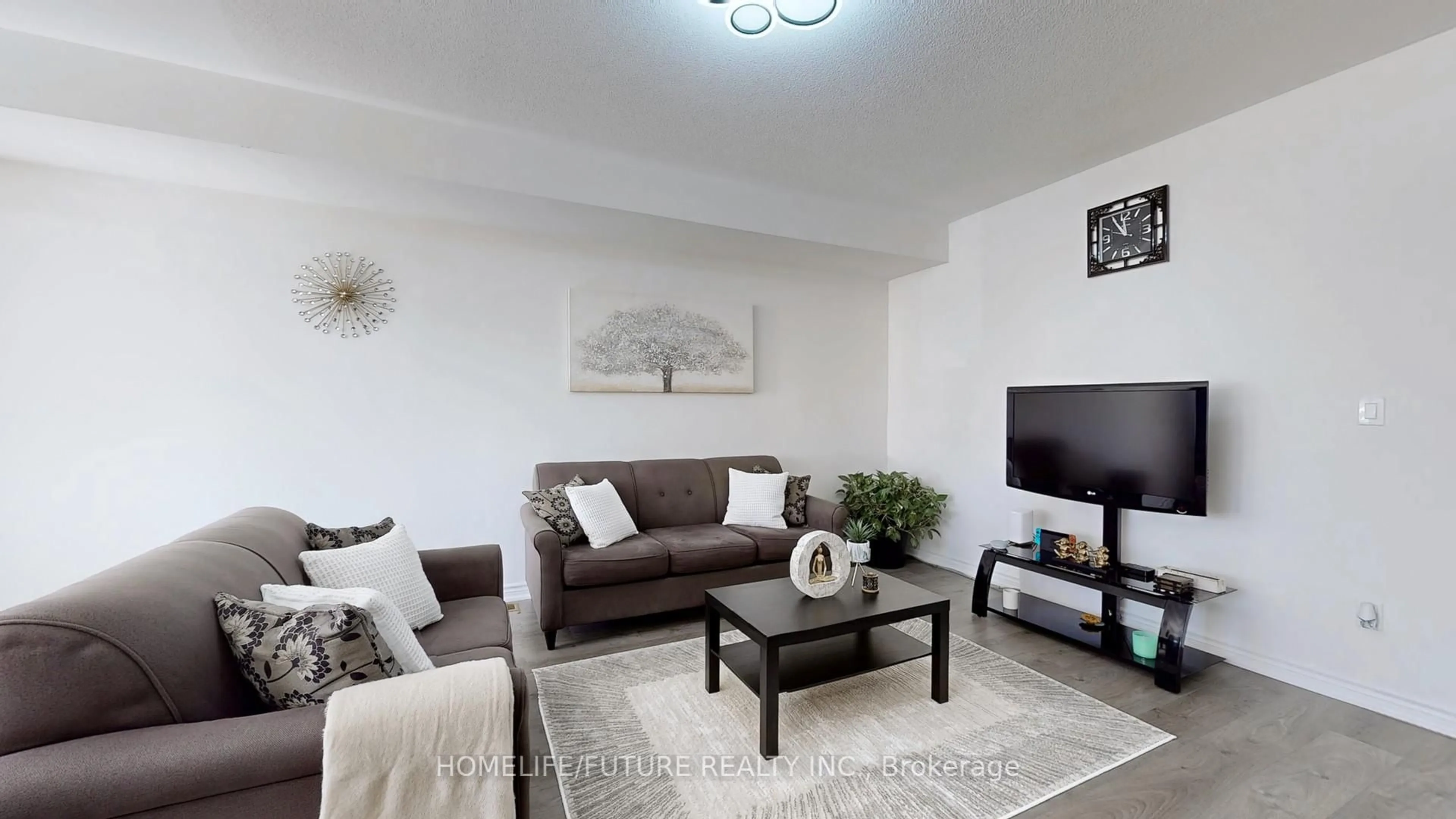 Living room with furniture, unknown for 348 Okanagan Path, Oshawa Ontario L1H 0A7