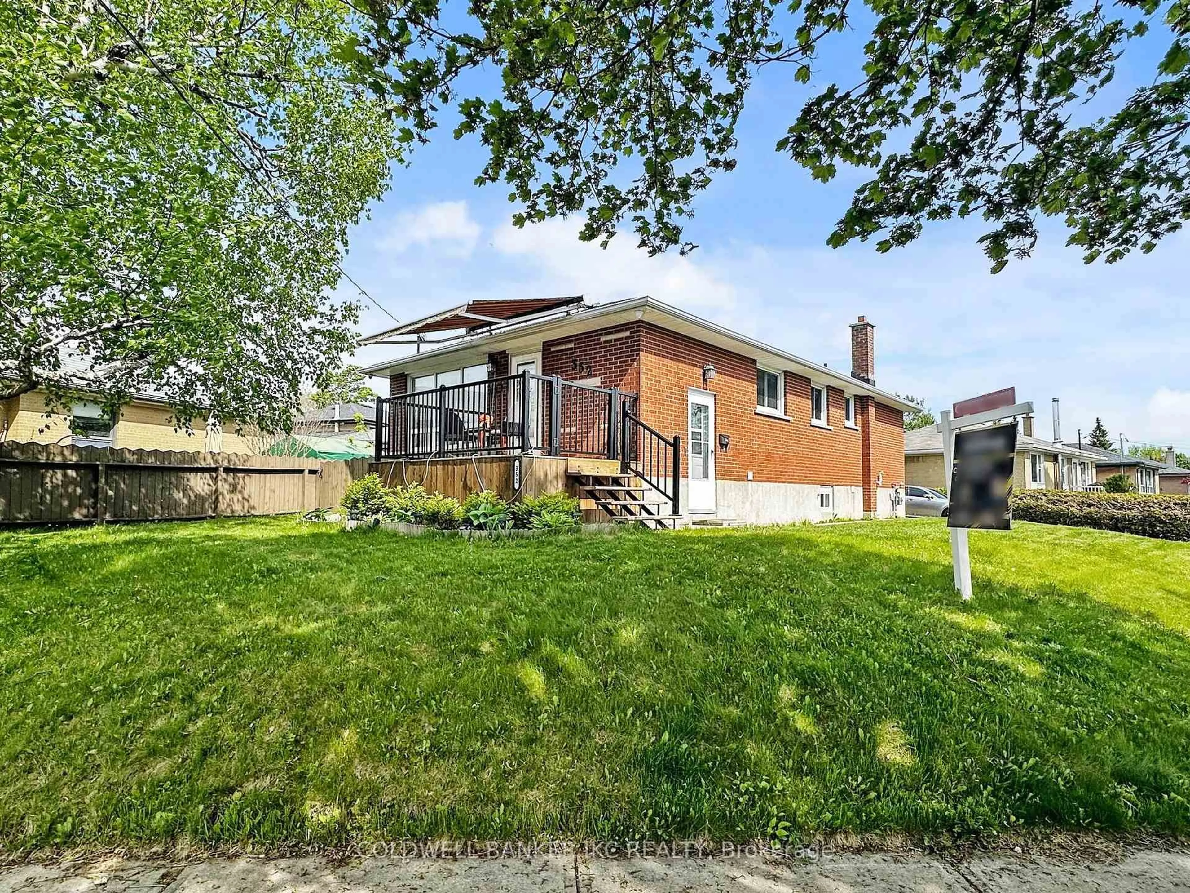 Unknown for 352 Phillip Murray Ave, Oshawa Ontario L1J 1H2