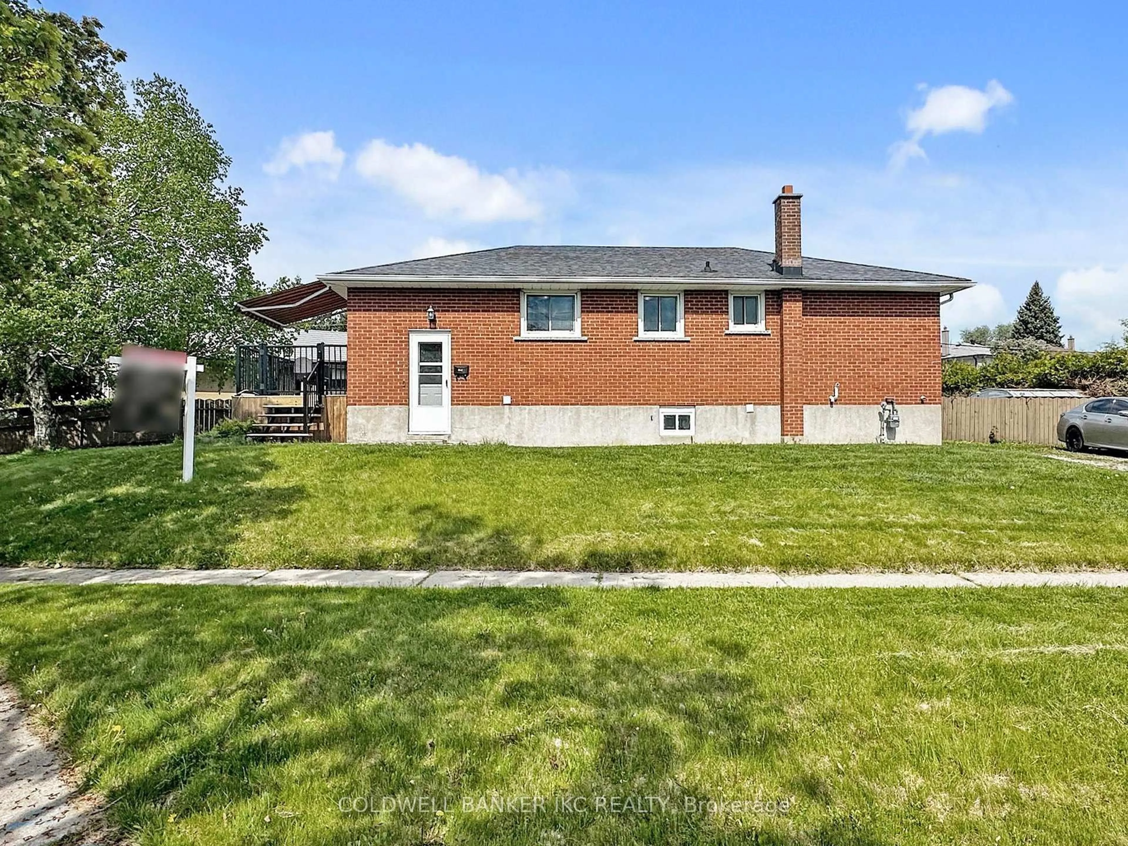 Home with brick exterior material, street for 352 Phillip Murray Ave, Oshawa Ontario L1J 1H2