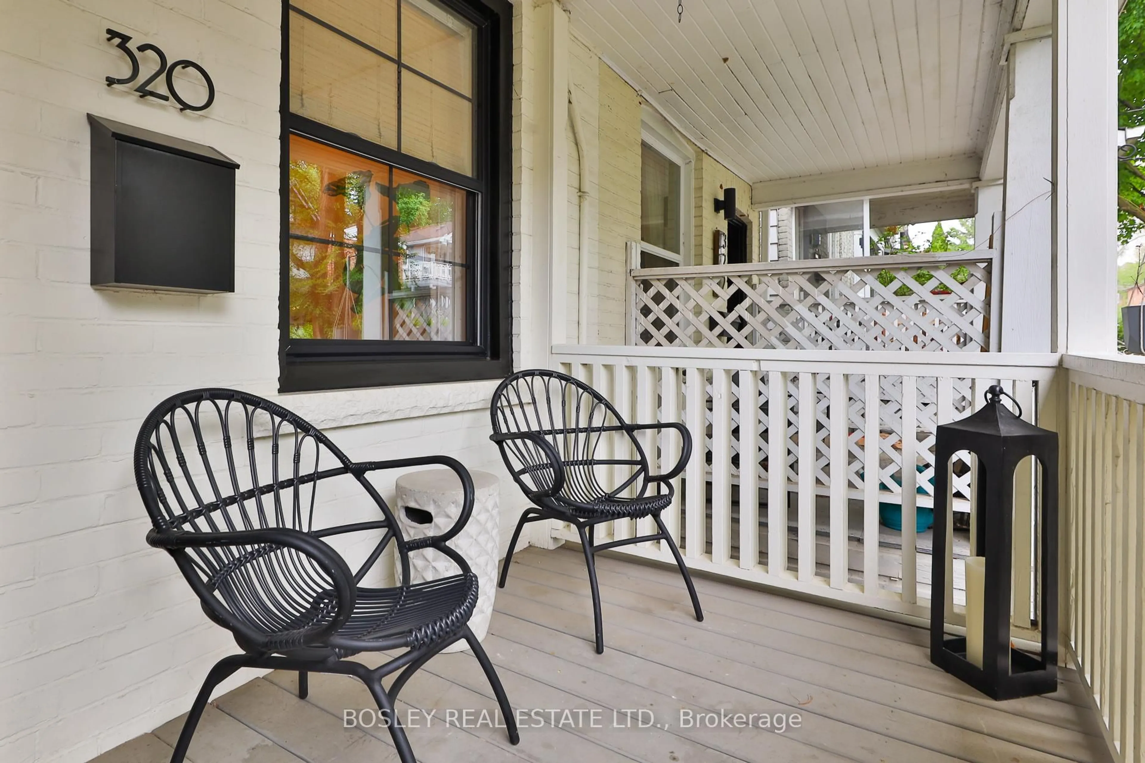 Patio, street for 320 Highfield Rd, Toronto Ontario M4L 2V5