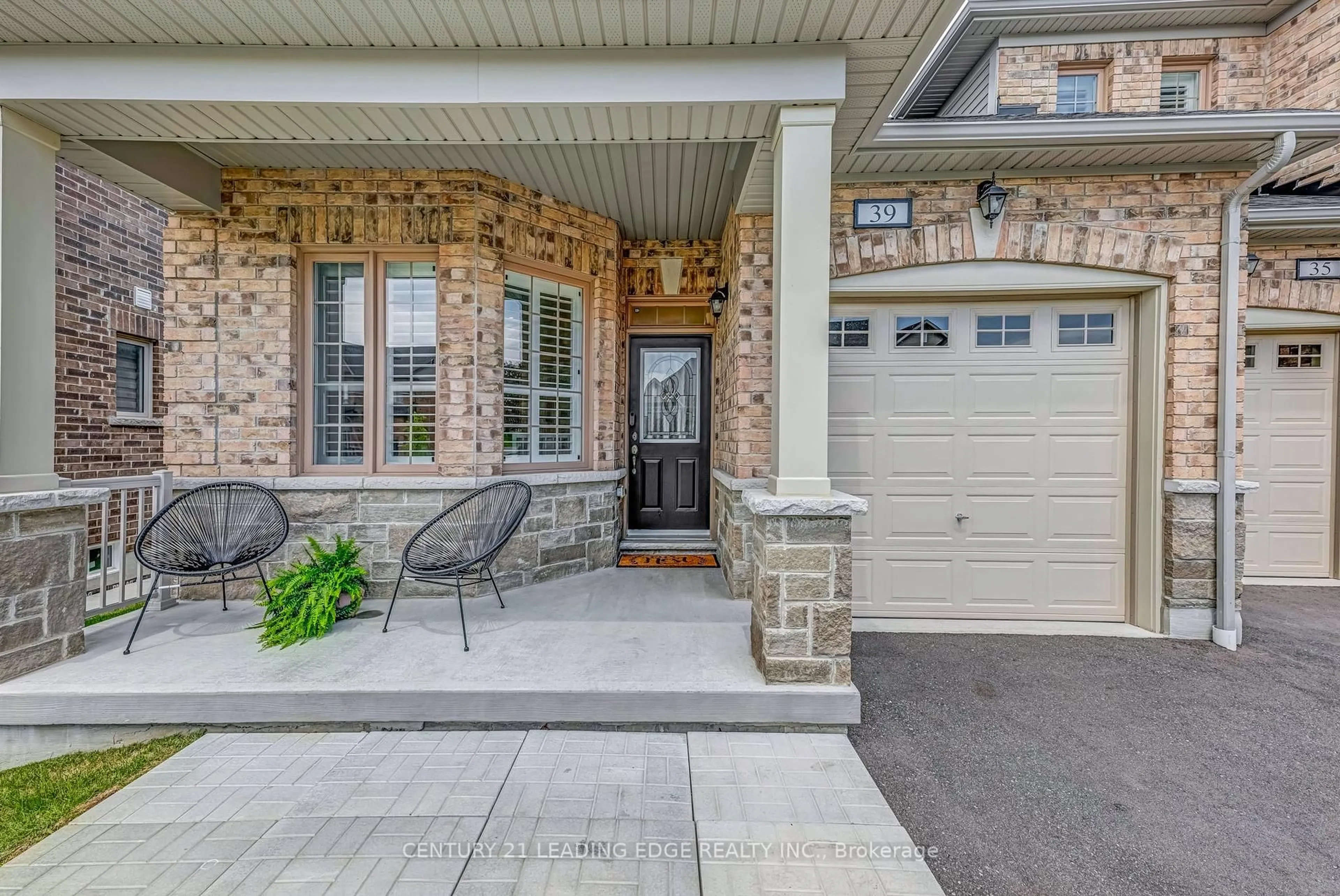 Home with brick exterior material, street for 39 Southampton St, Scugog Ontario L9L 0C6