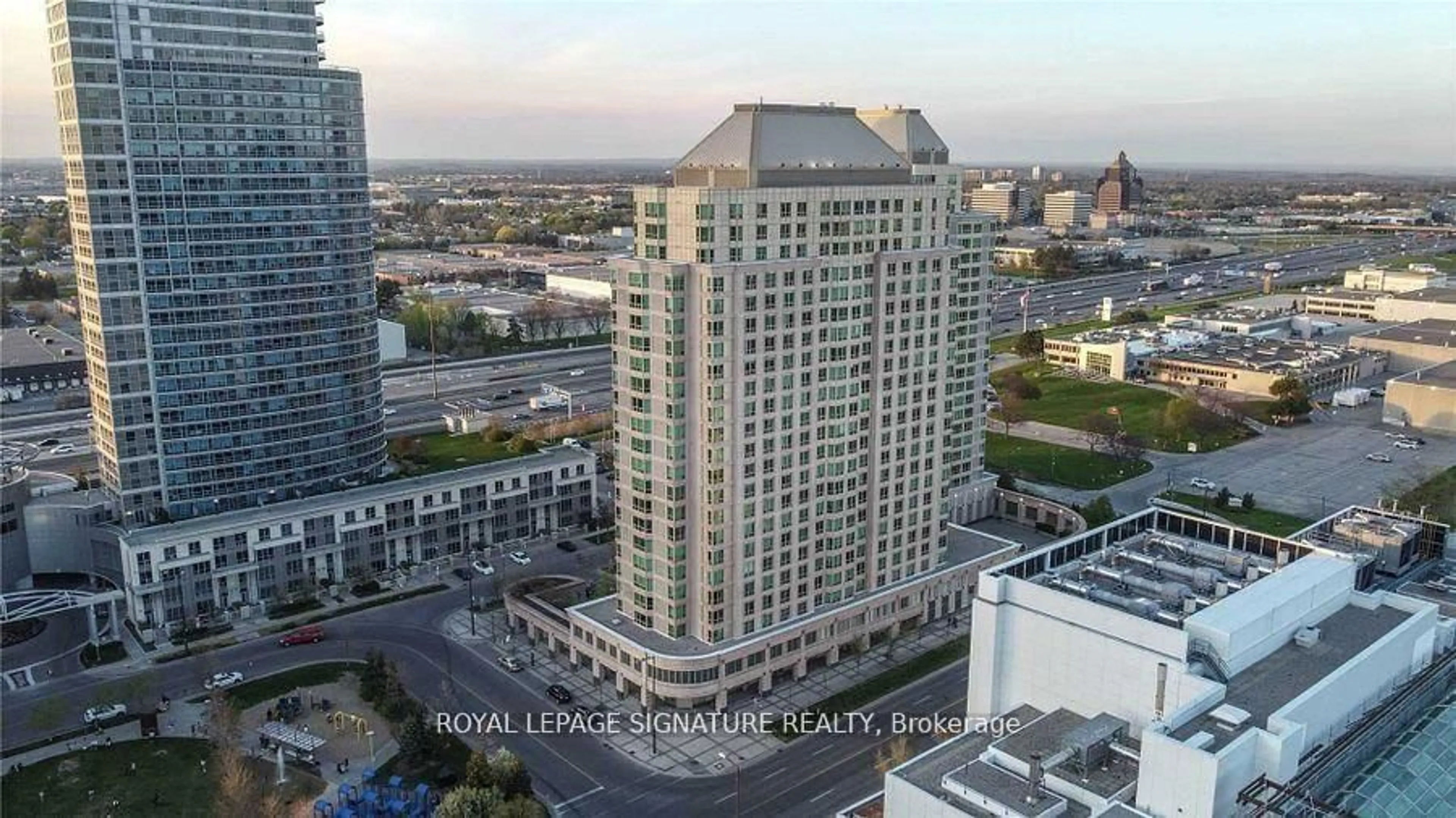 A pic from outside/outdoor area/front of a property/back of a property/a pic from drone, city buildings view from balcony for 11 Lee Centre Dr #1011, Toronto Ontario M1H 3J5
