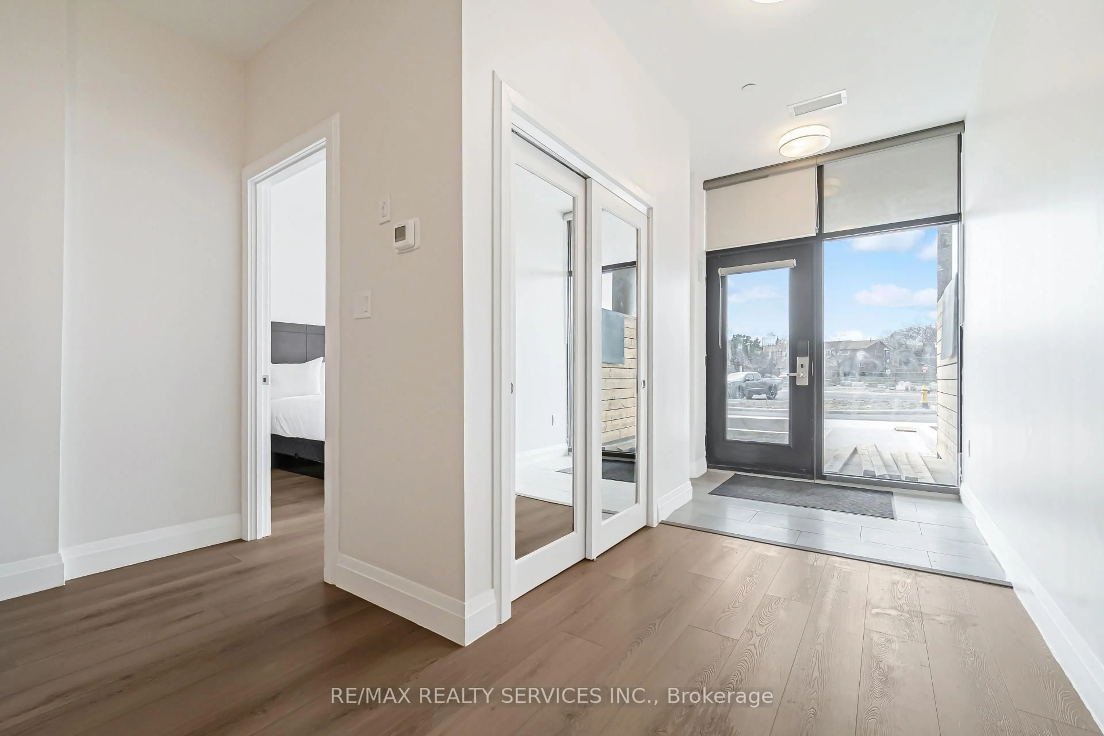 Indoor entryway for 30 DEAN PARK Rd ##5, Toronto Ontario M1B 3H1