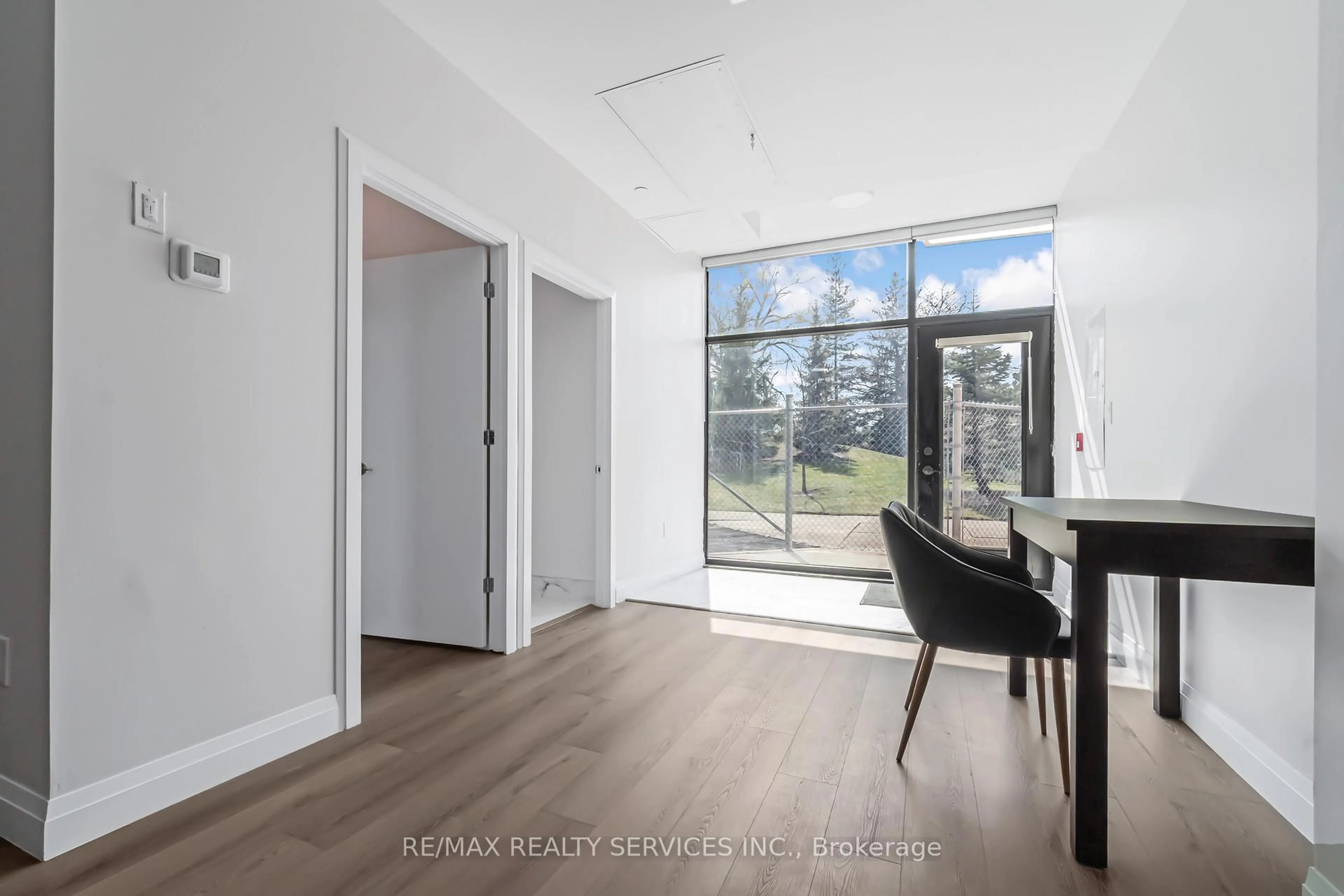 Indoor entryway for 30 DEAN PARK Rd ##9, Toronto Ontario M1B 3H1