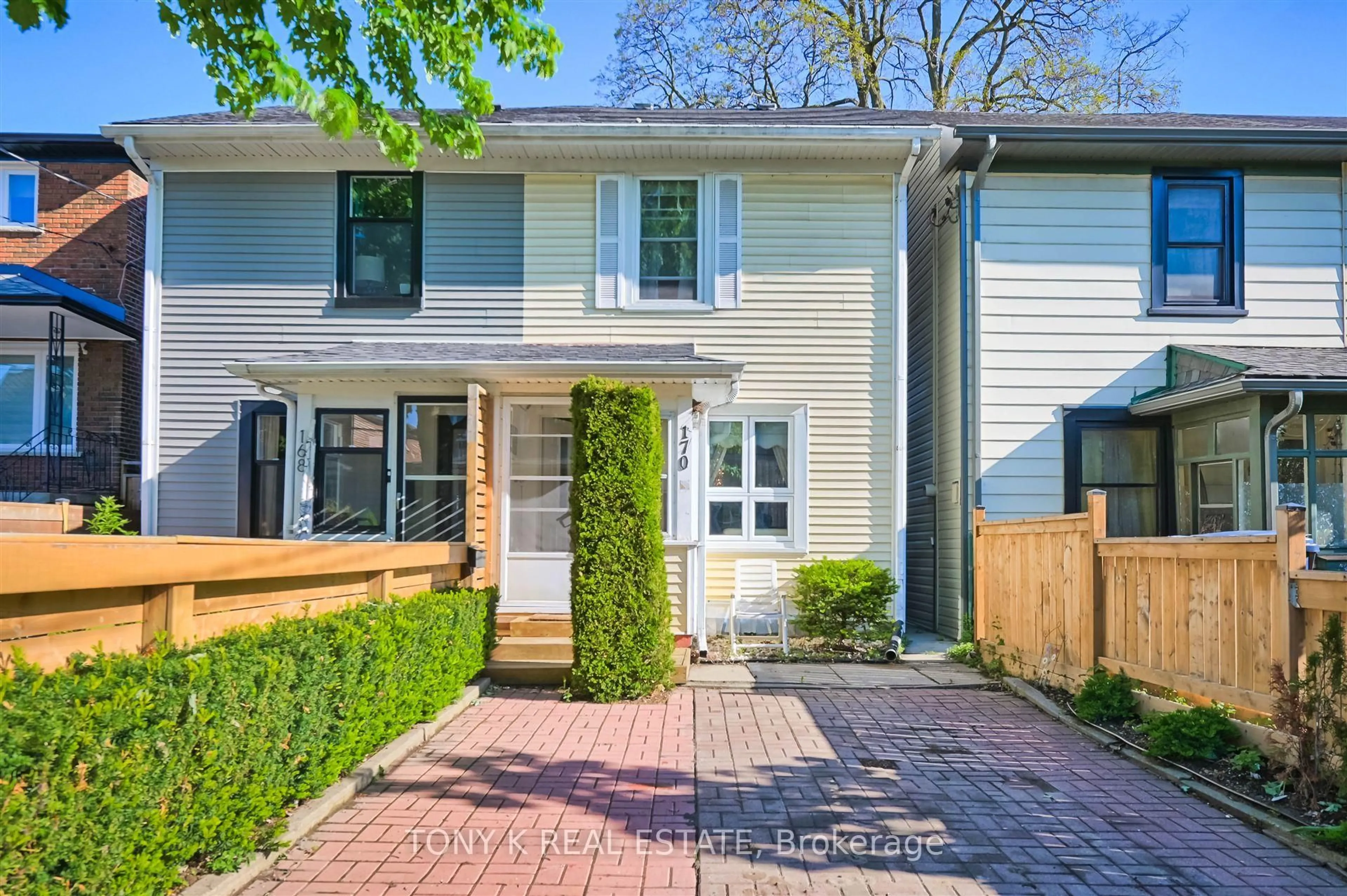 Unknown for 170 Virginia Ave, Toronto Ontario M4C 2T4