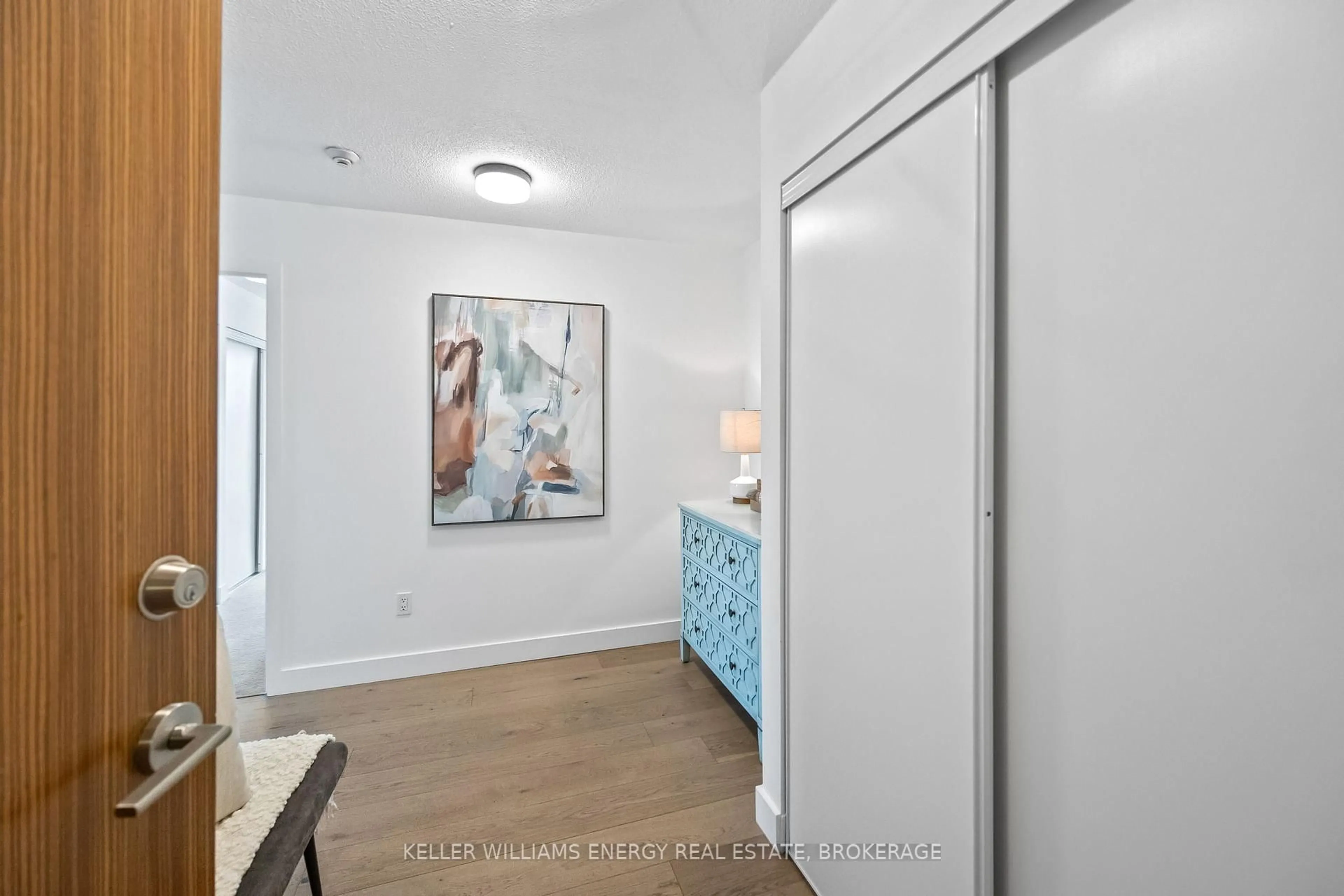 Indoor entryway for 1048 Broadview Ave #1008, Toronto Ontario M4K 2B8