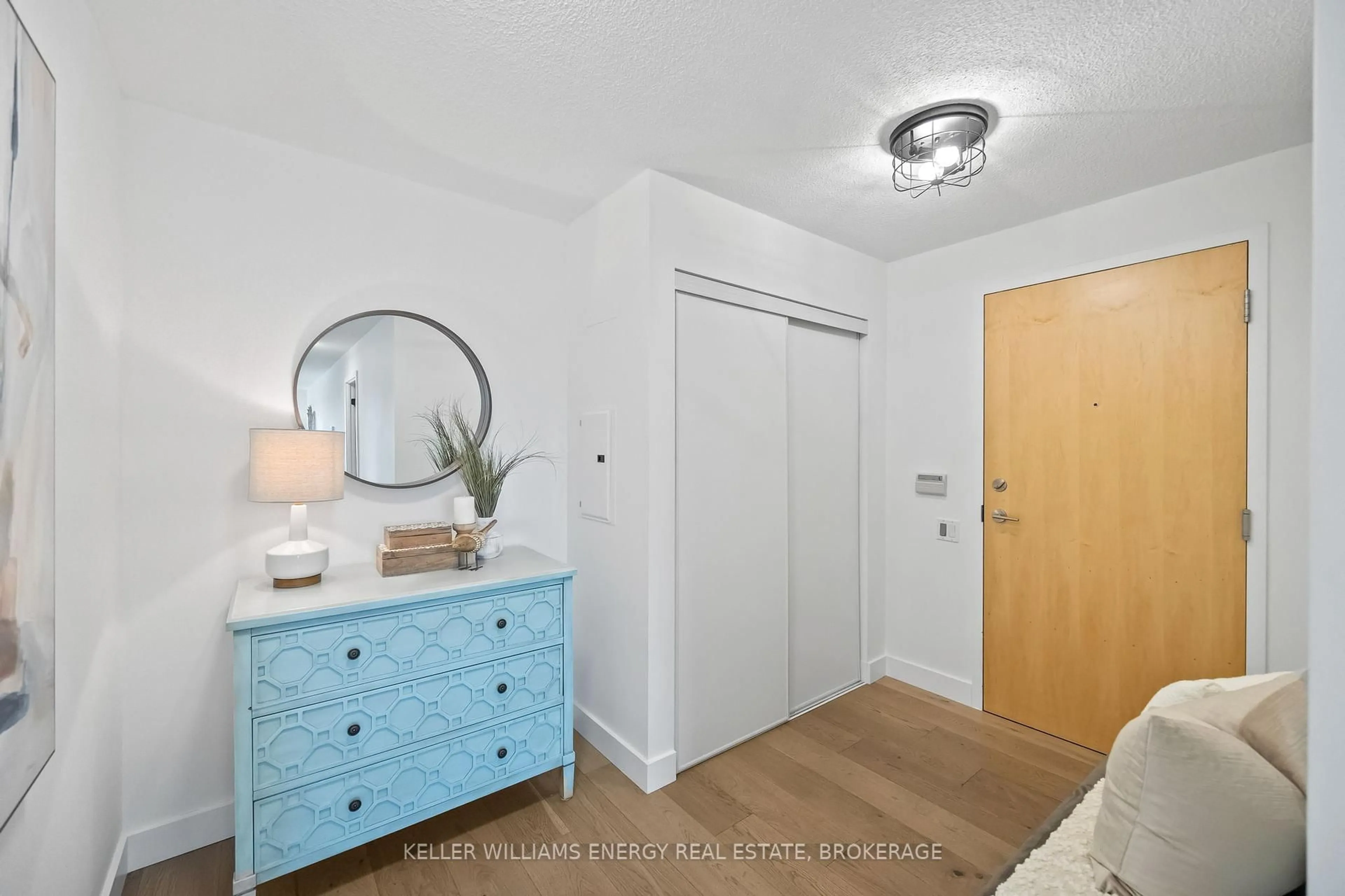 Indoor entryway for 1048 Broadview Ave #1008, Toronto Ontario M4K 2B8
