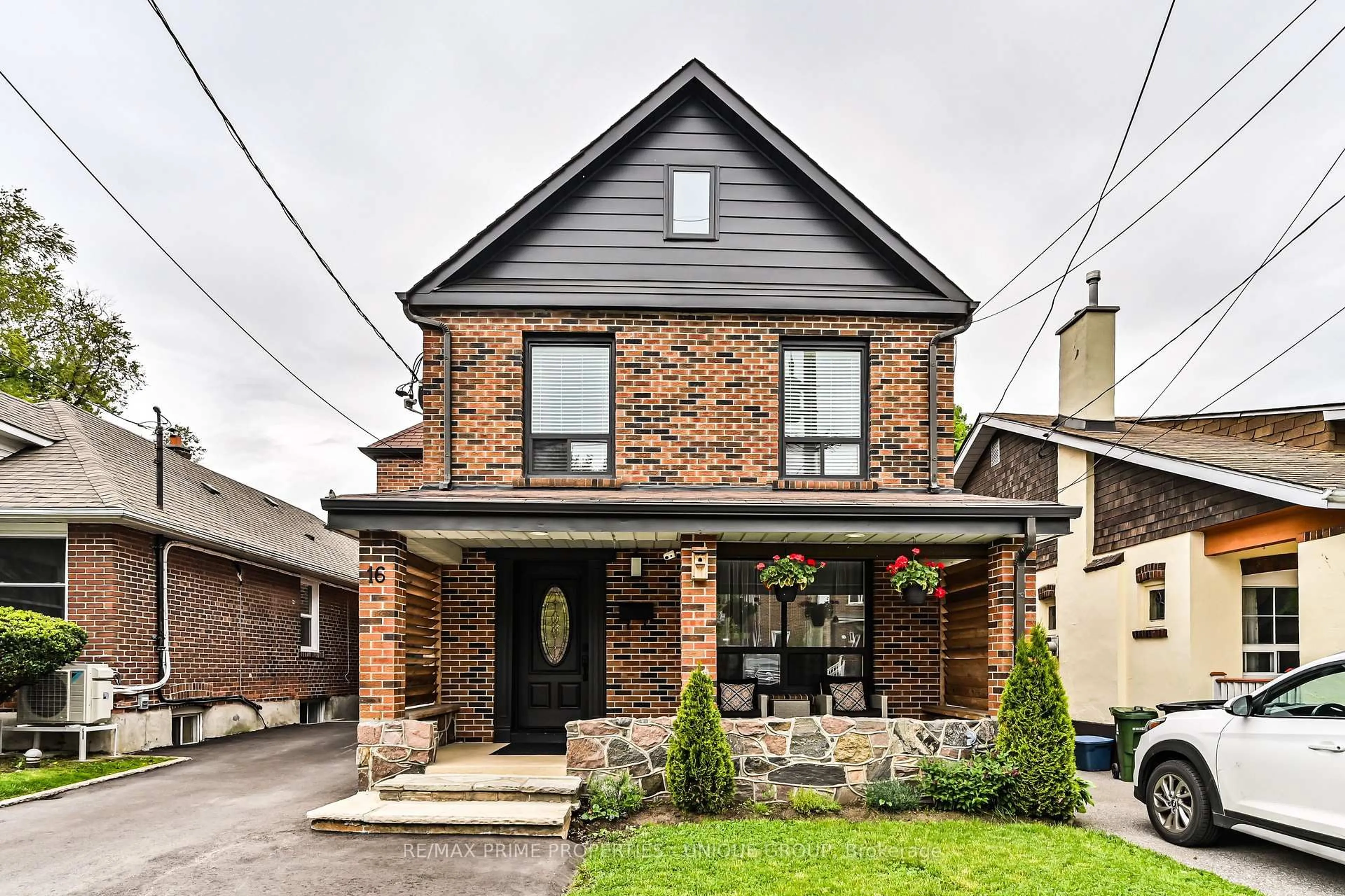 Home with brick exterior material, street for 16 Eastwood Ave, Toronto Ontario M1N 3G9