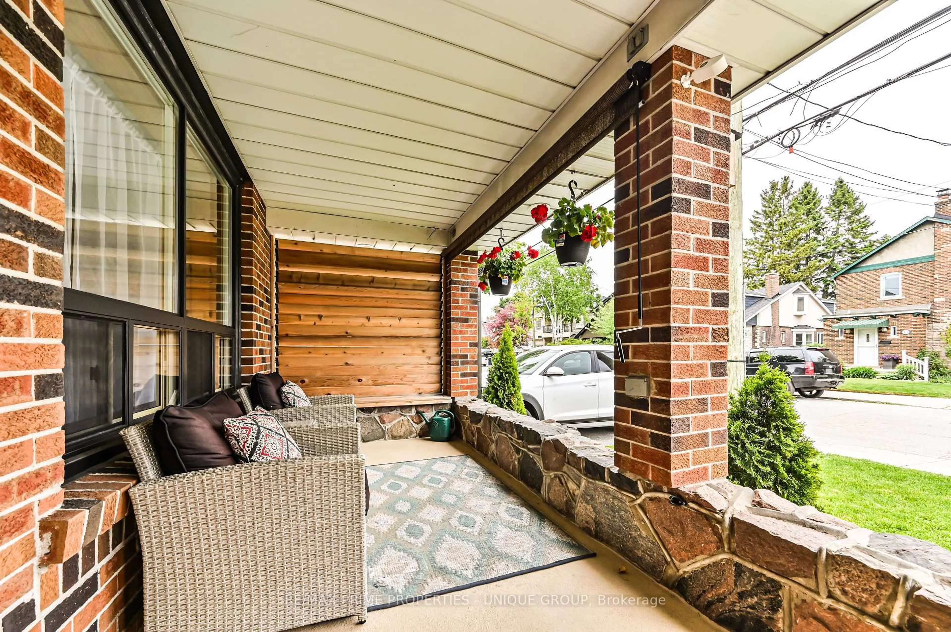 Patio, street for 16 Eastwood Ave, Toronto Ontario M1N 3G9