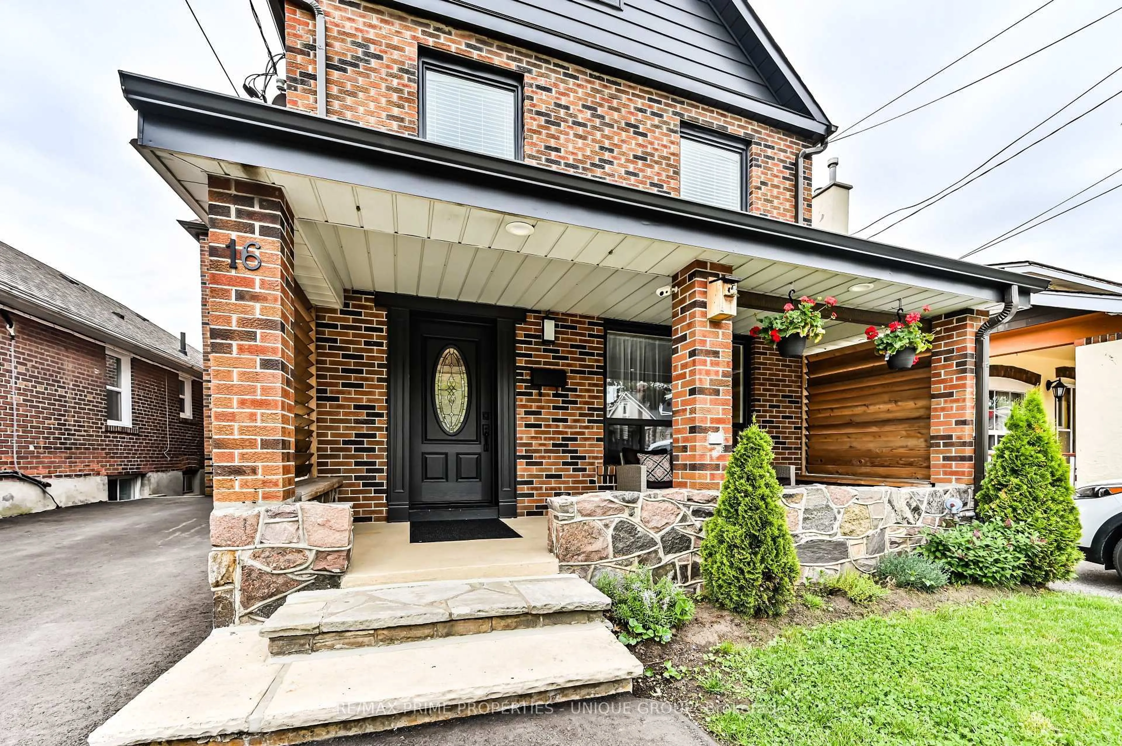 Home with brick exterior material, street for 16 Eastwood Ave, Toronto Ontario M1N 3G9