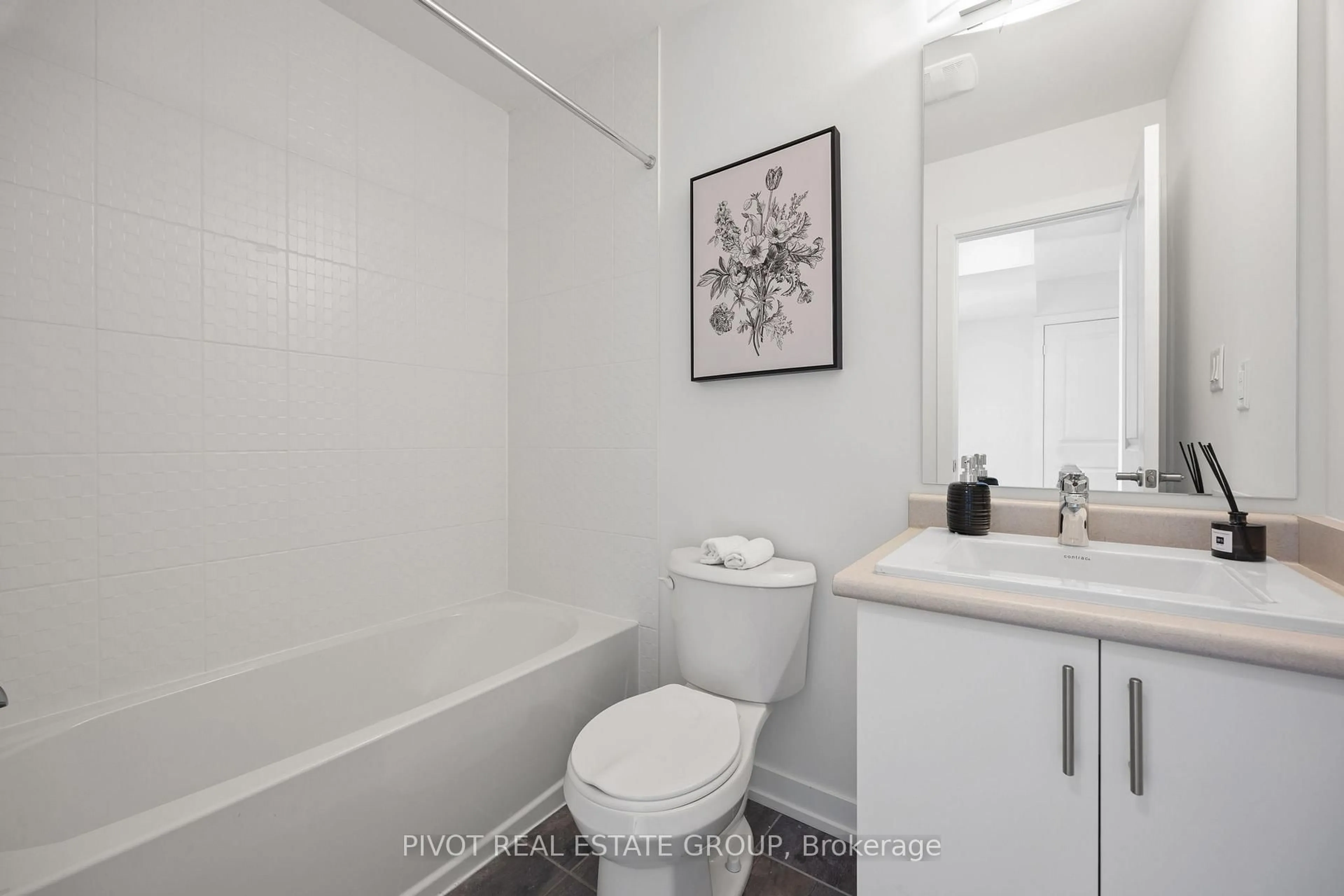 Standard bathroom, unknown for 157 Brockley Dr, Toronto Ontario M1P 0G3