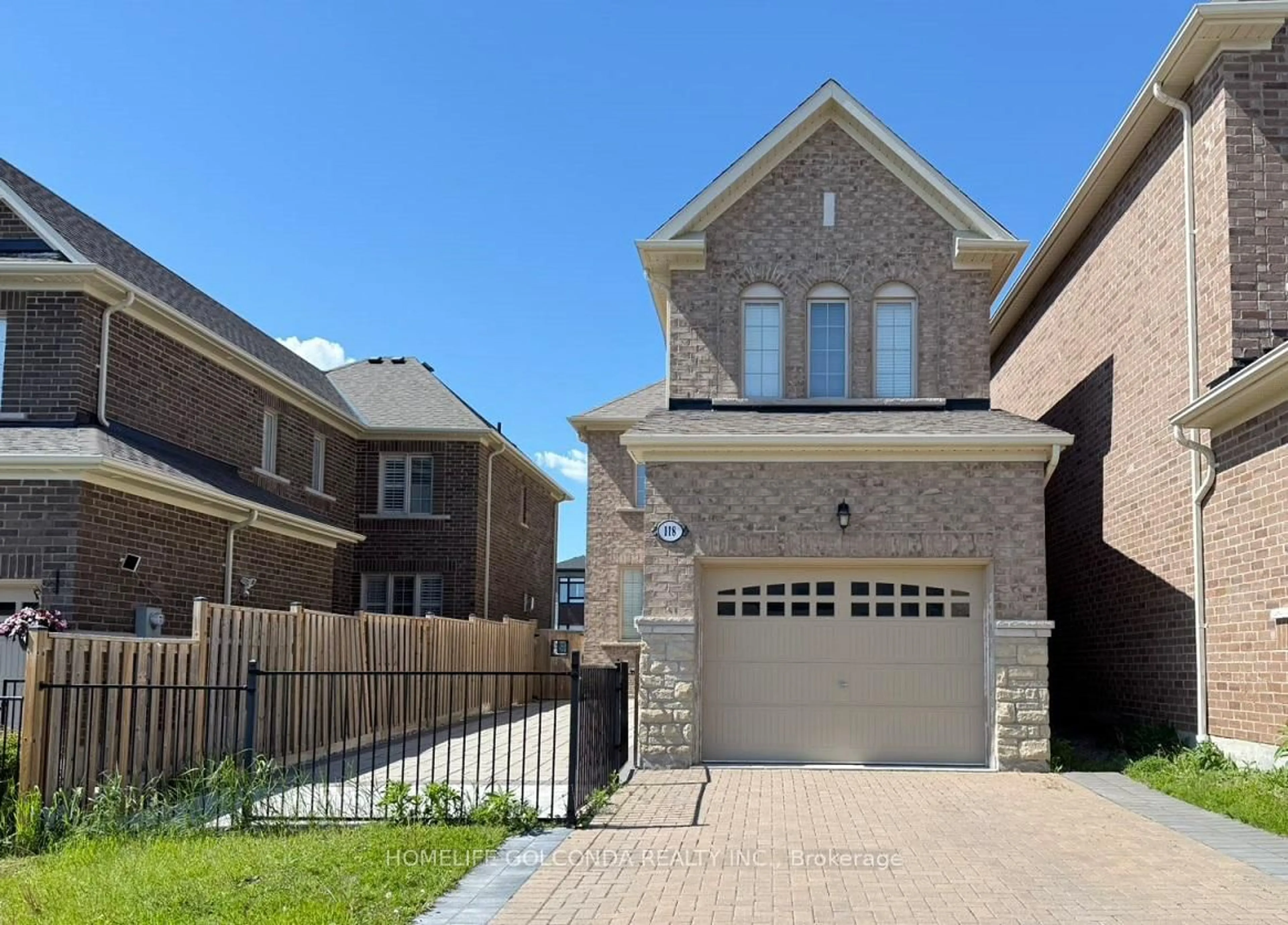 Home with brick exterior material, street for 118 Braebrook Dr, Whitby Ontario L1R 0M9