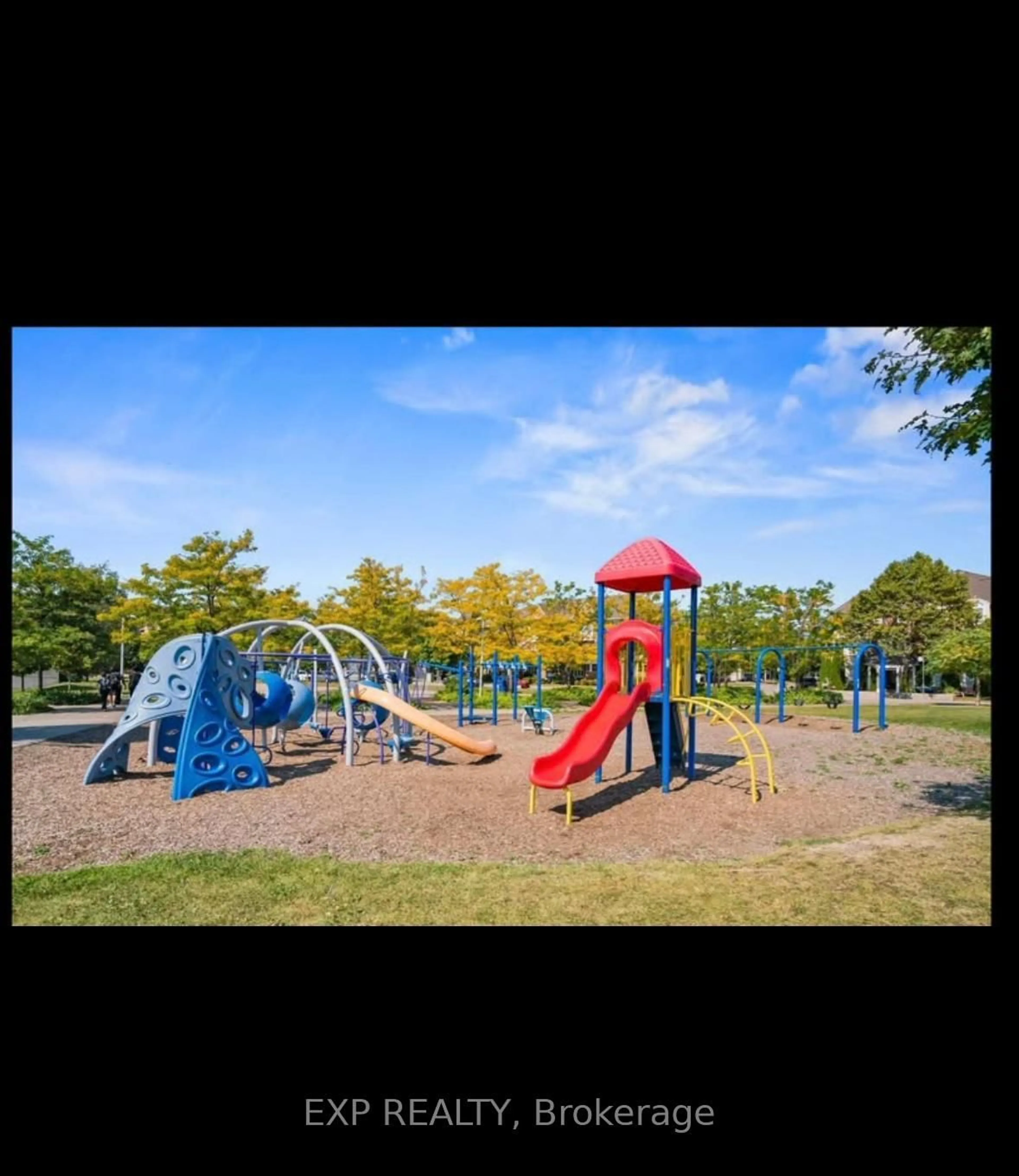 Blurry image for 20 Mendelssohn St #11, Toronto Ontario M1L 0G8