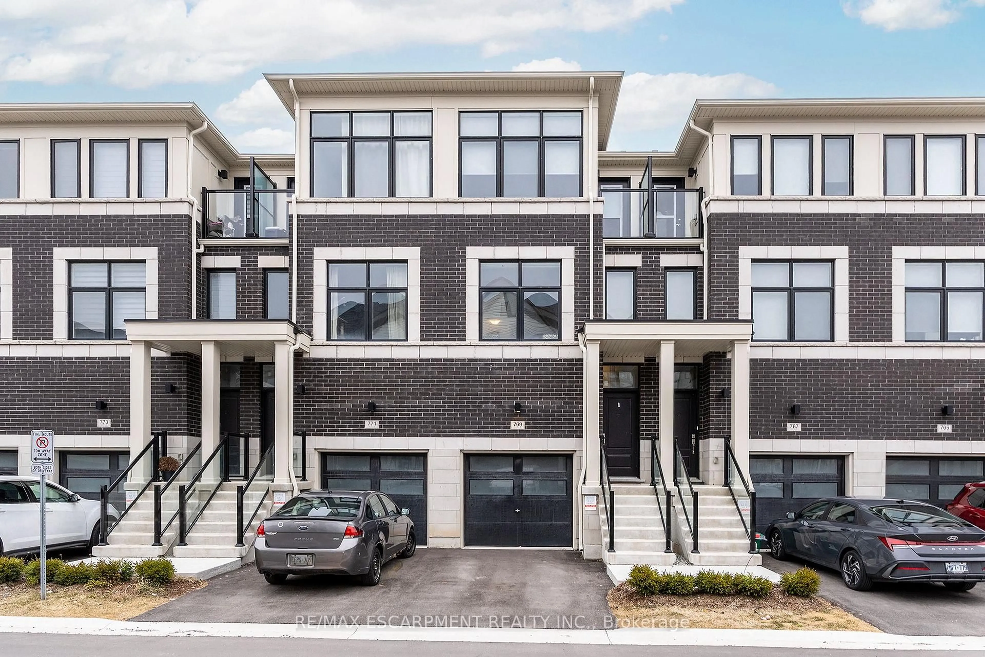 Unknown for 769 Kootenay Path, Oshawa Ontario L1H 0A7
