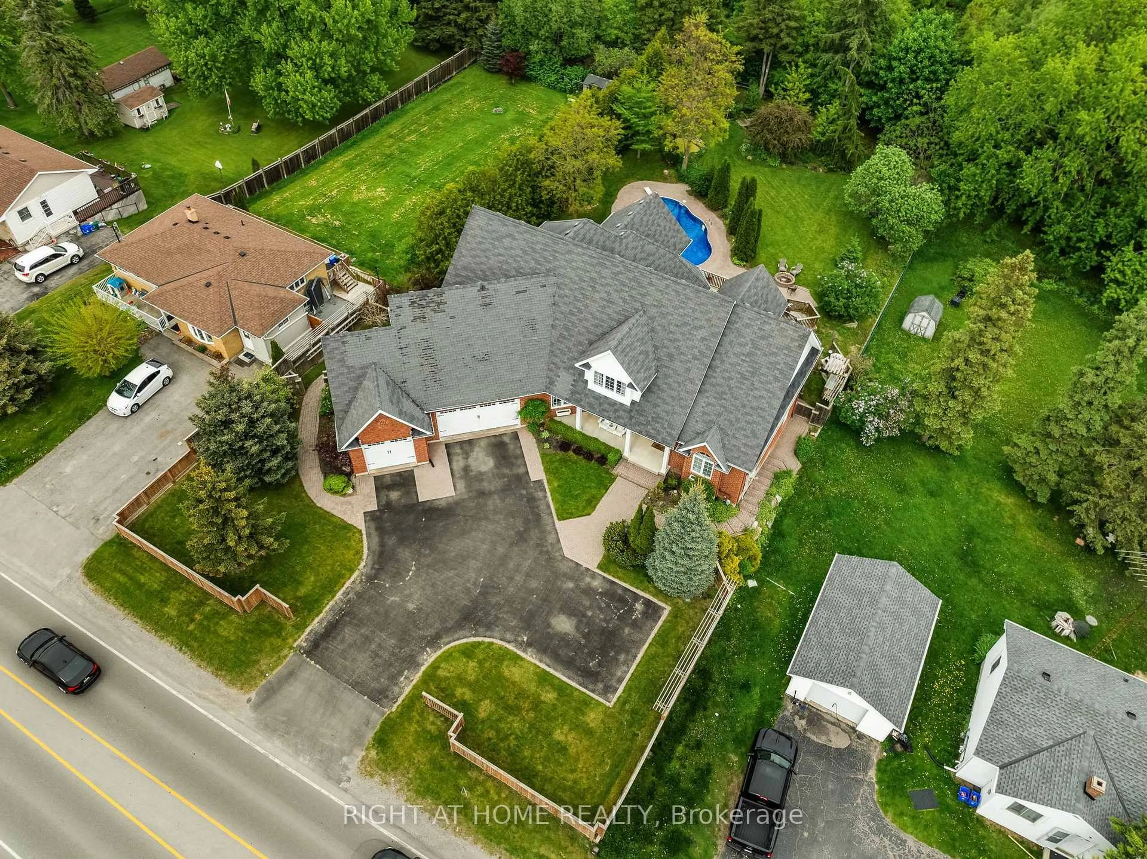 A pic from outside/outdoor area/front of a property/back of a property/a pic from drone, street for 1277 Townline Rd, Clarington Ontario L1H 8L7