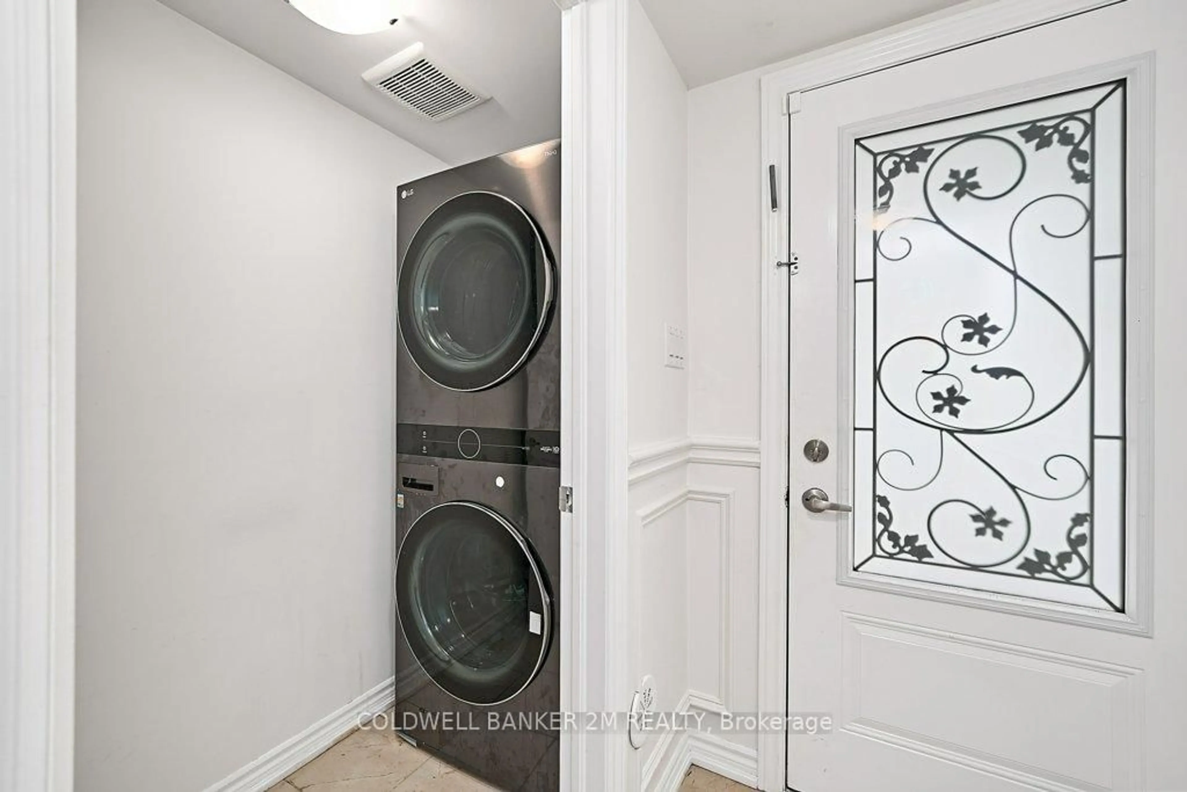 Laundry room for 16 Sedgemoor St, Whitby Ontario L1P 0M3