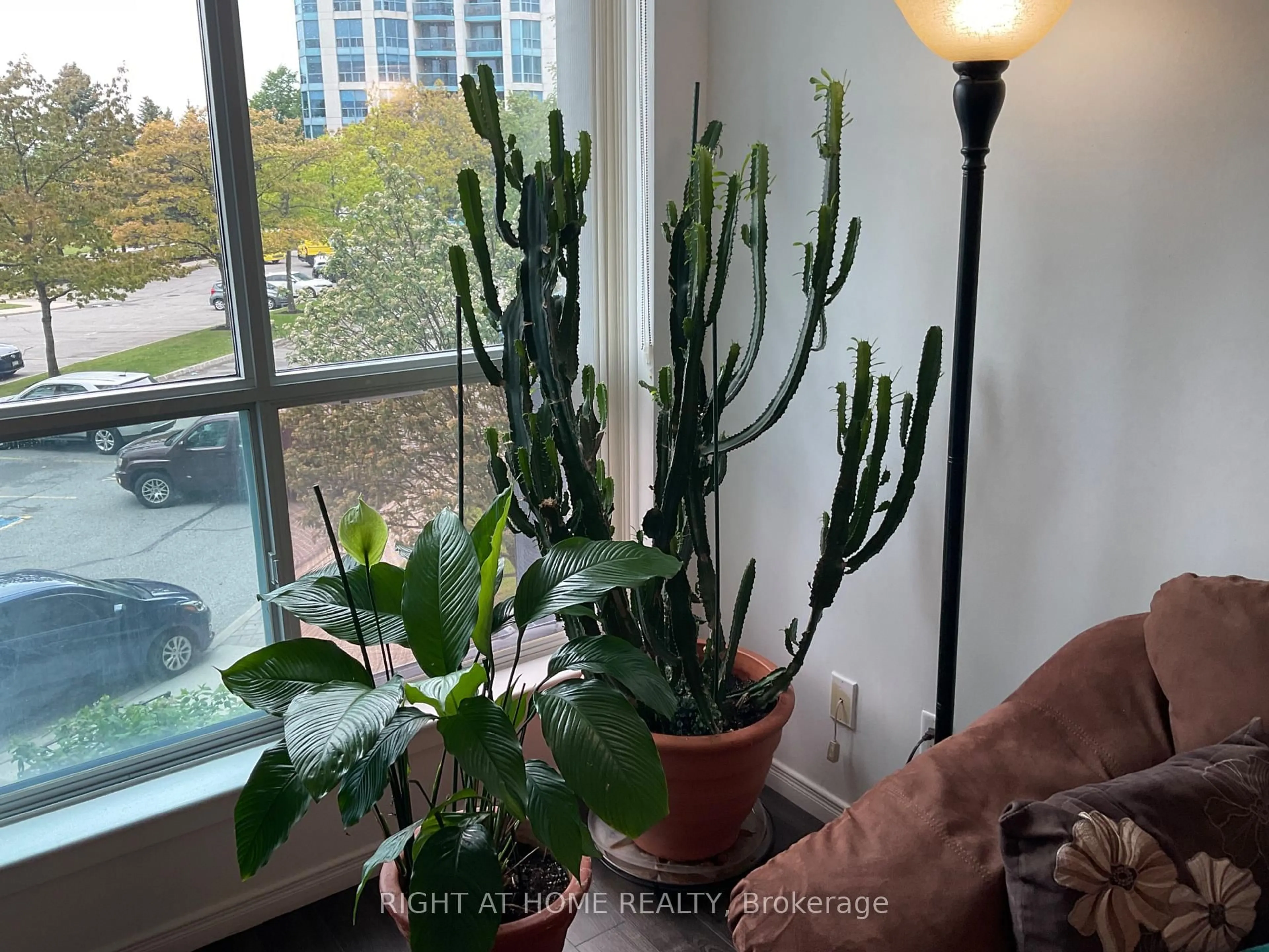 A pic of a room for 340 Watson St #216, Whitby Ontario L1N 9G1