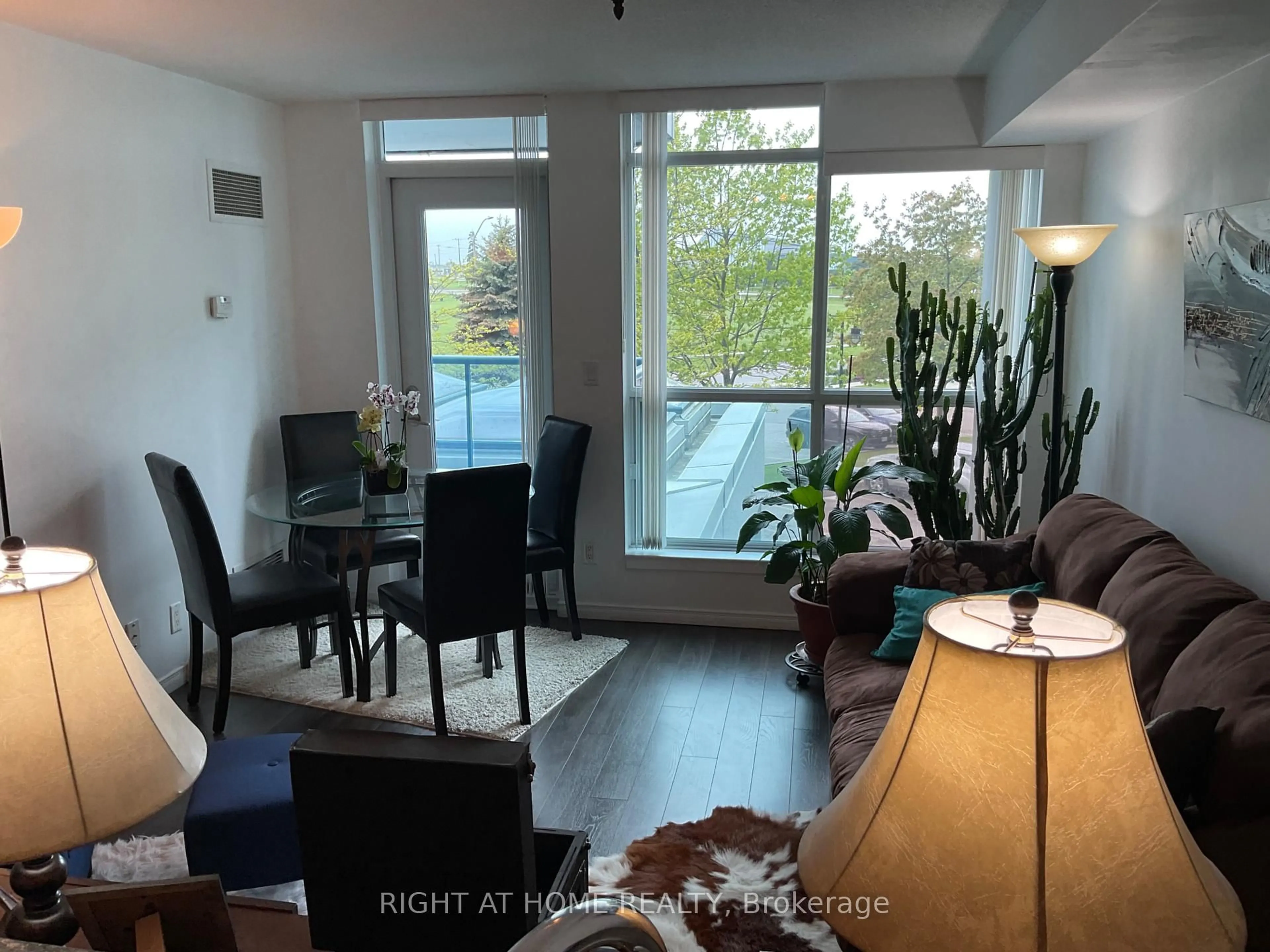 Unknown for 340 Watson St #216, Whitby Ontario L1N 9G1