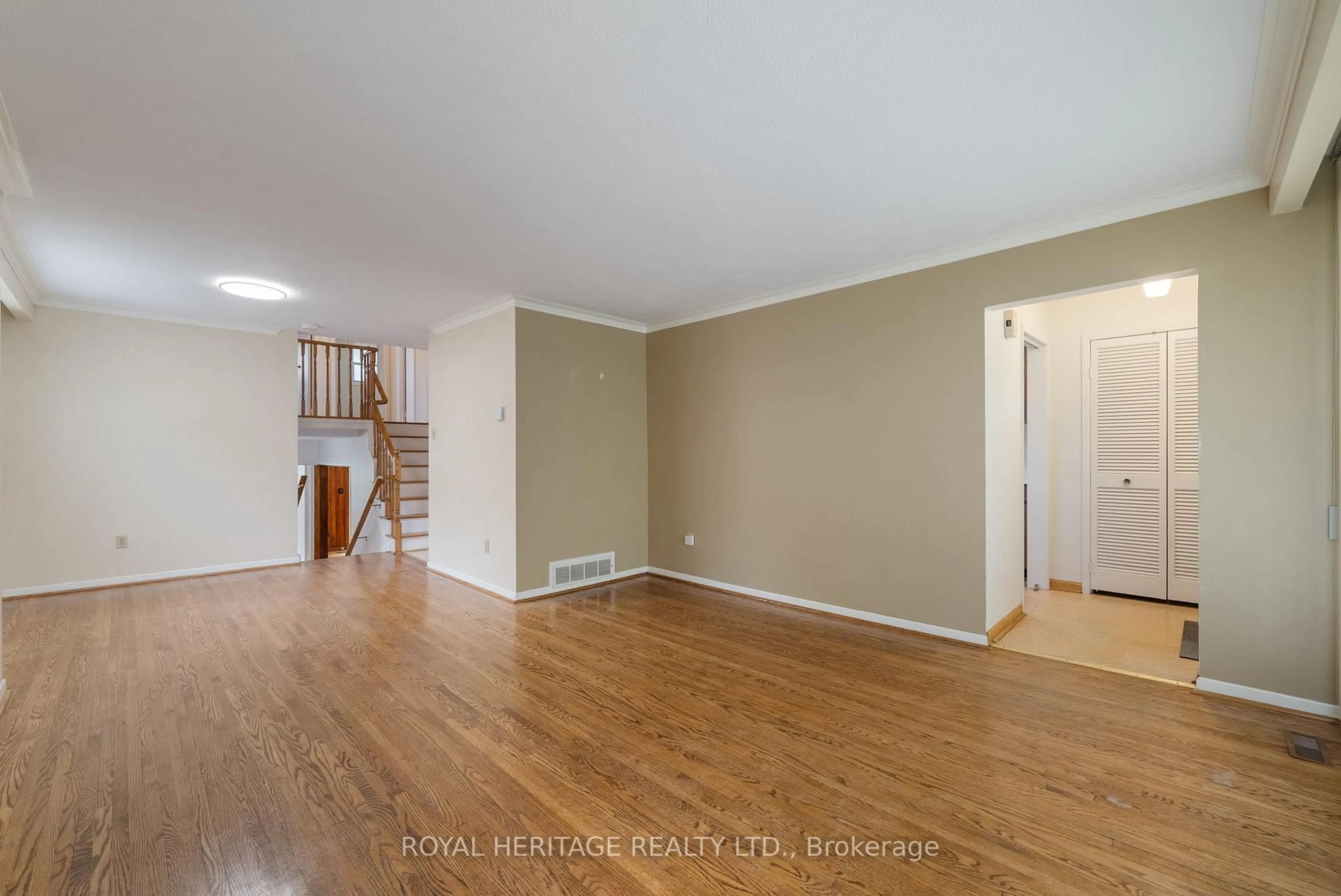 A pic of a room for 7 McCulley St, Toronto Ontario M1C 2B2