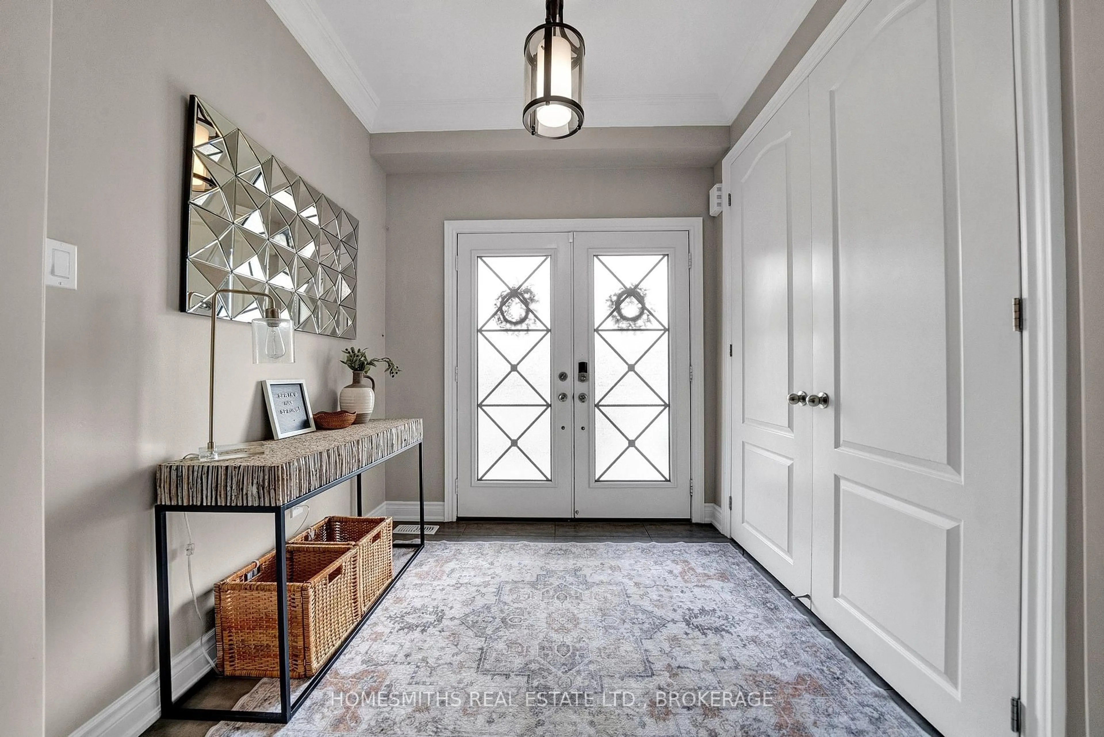 Indoor entryway for 1860 Arborwood Dr, Oshawa Ontario L1K 0R3