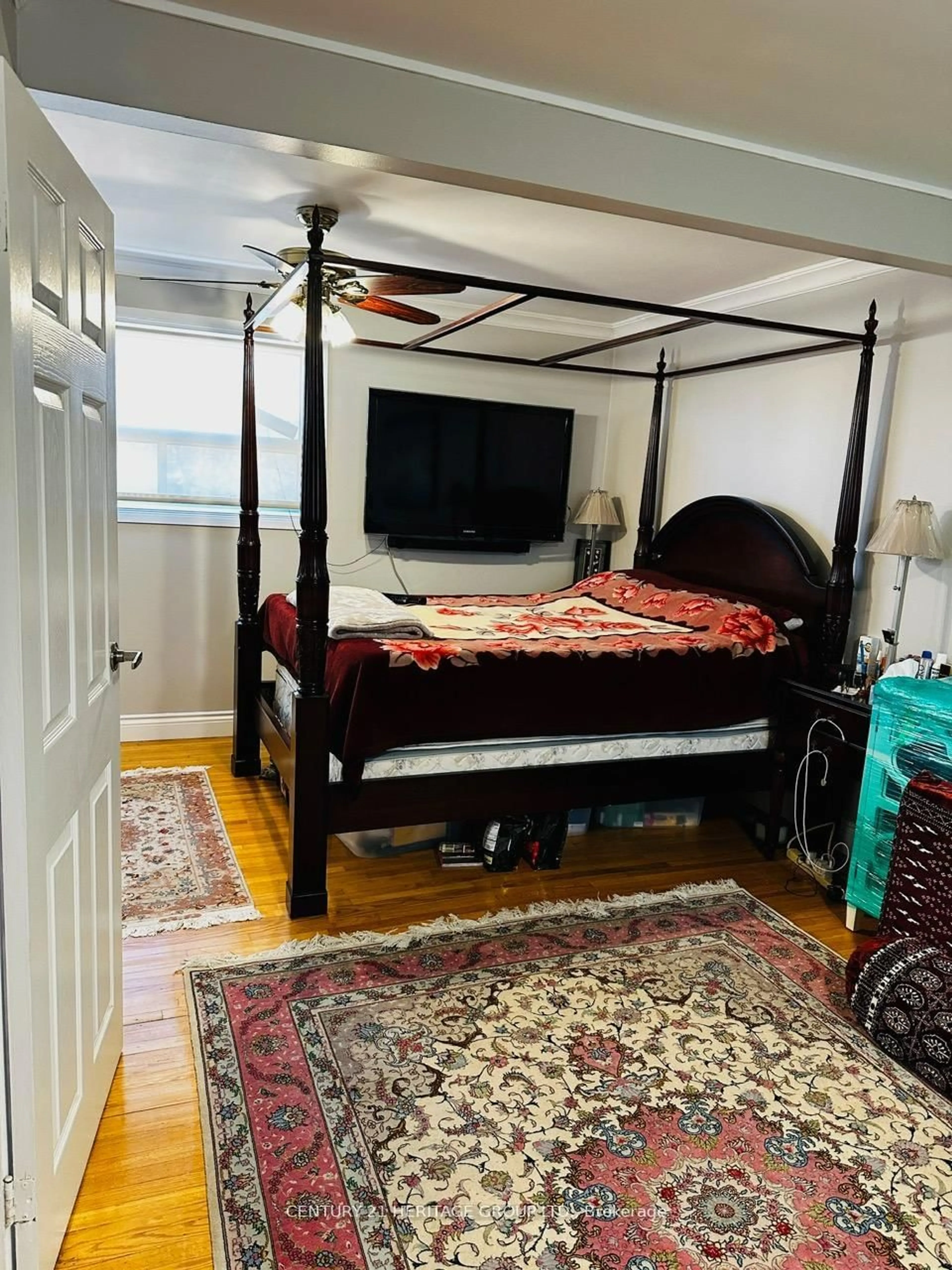 Bedroom with bed, unknown for 1416 Colmar Ave, Pickering Ontario L1W 1C5