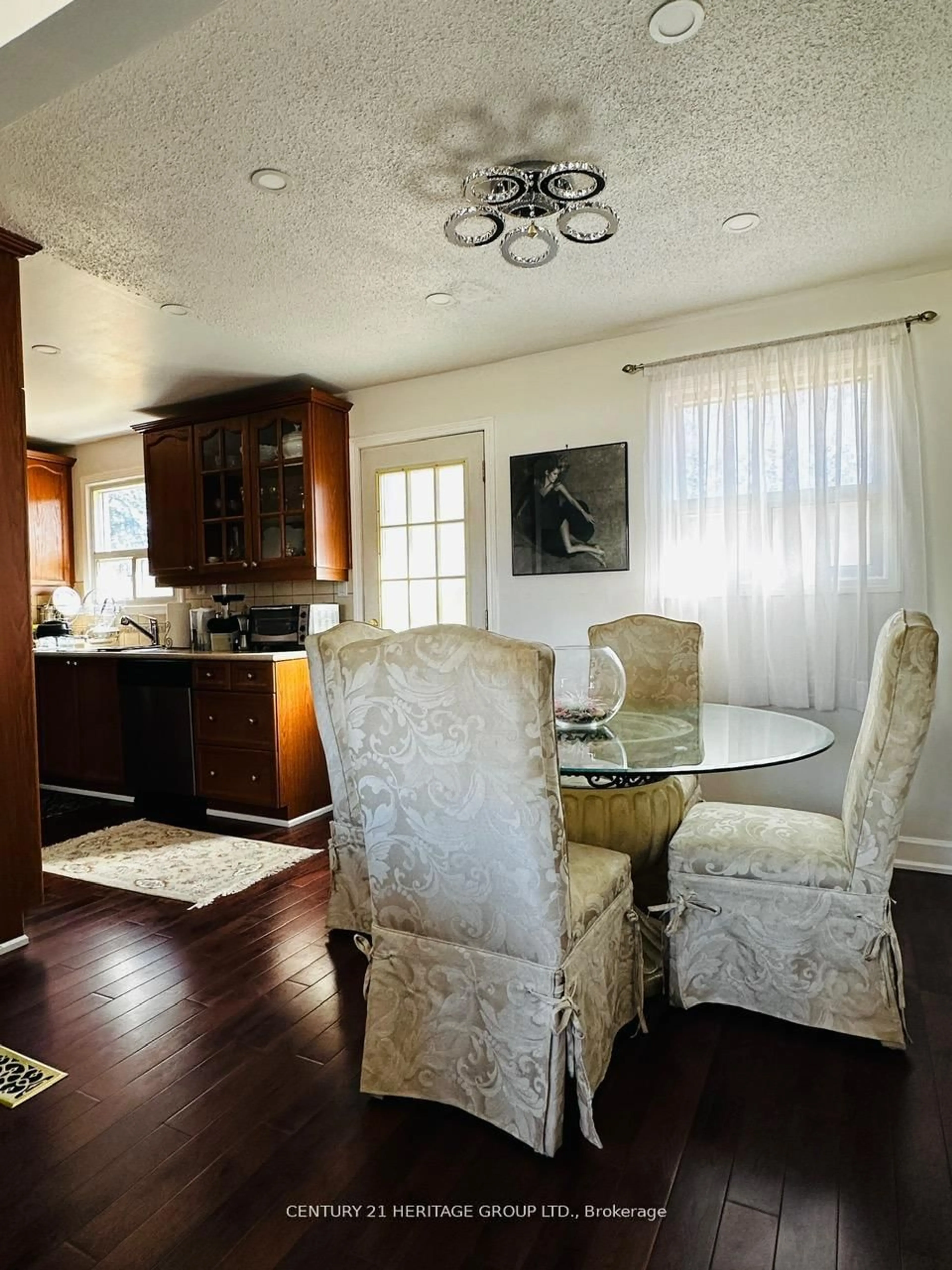 Dining room, wood/laminate floor for 1416 Colmar Ave, Pickering Ontario L1W 1C5