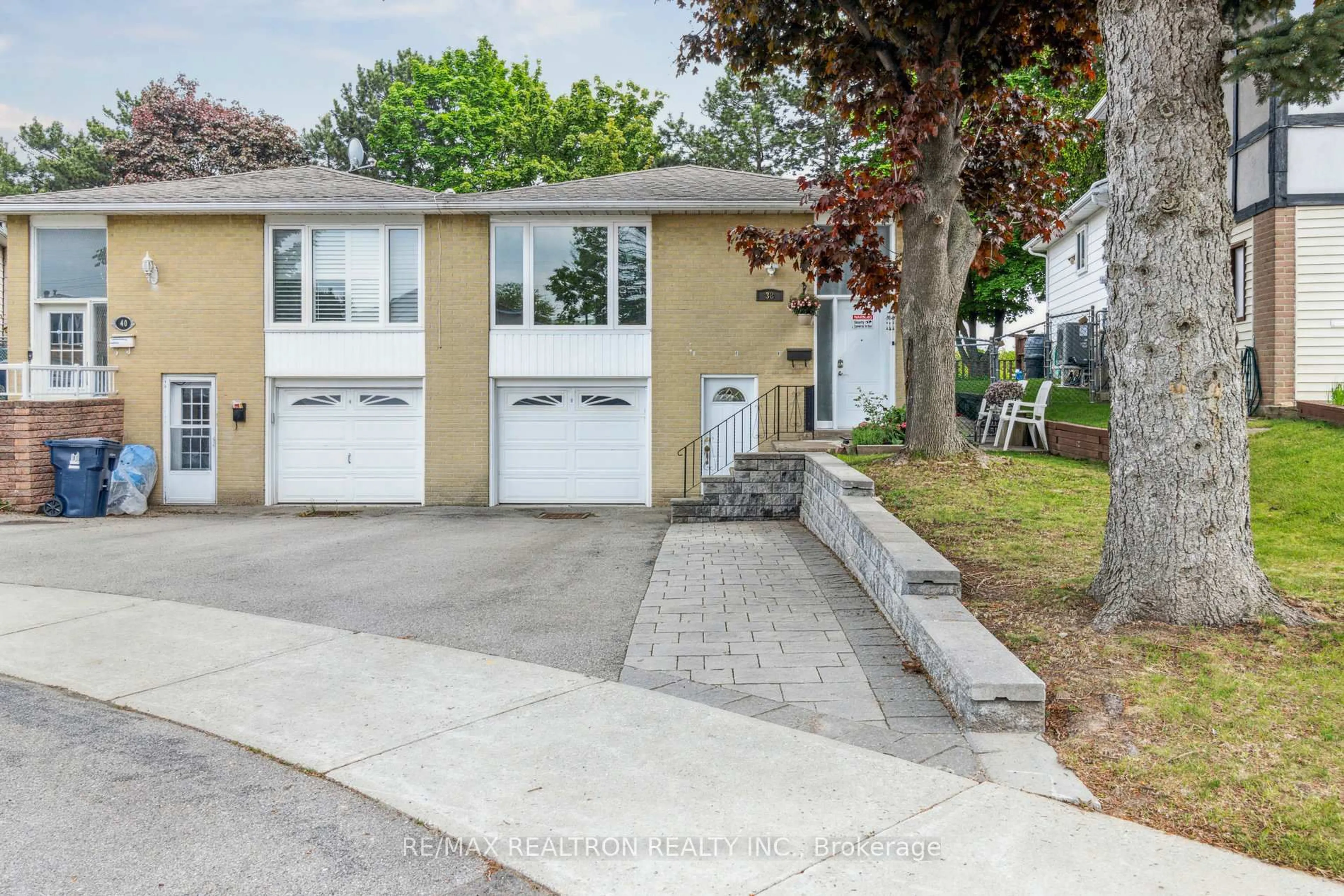 Unknown for 38 Parkdene Crt, Toronto Ontario M1W 2J3