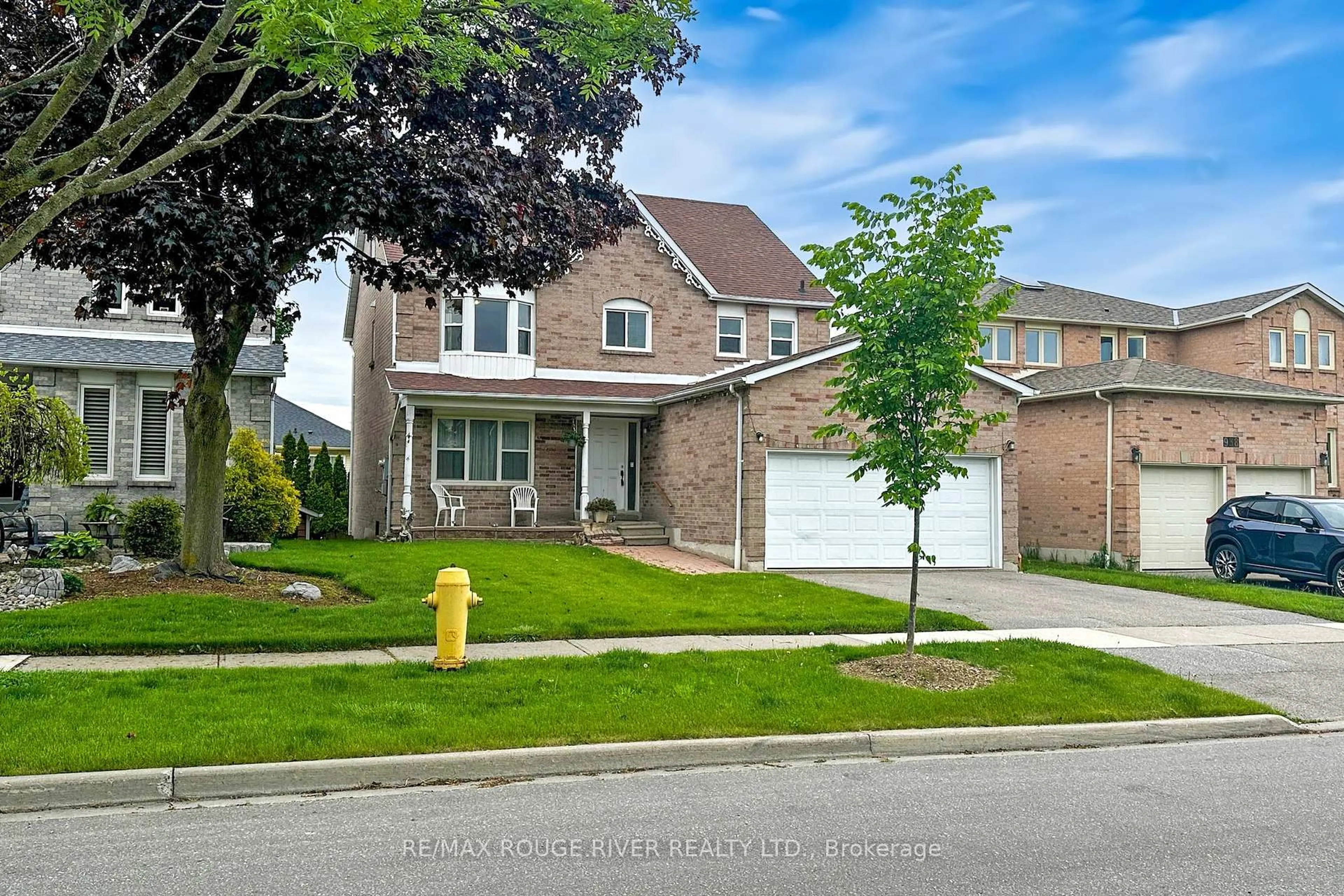 Home with brick exterior material, street for 936 Rambleberry Ave, Pickering Ontario L1V 5Y7