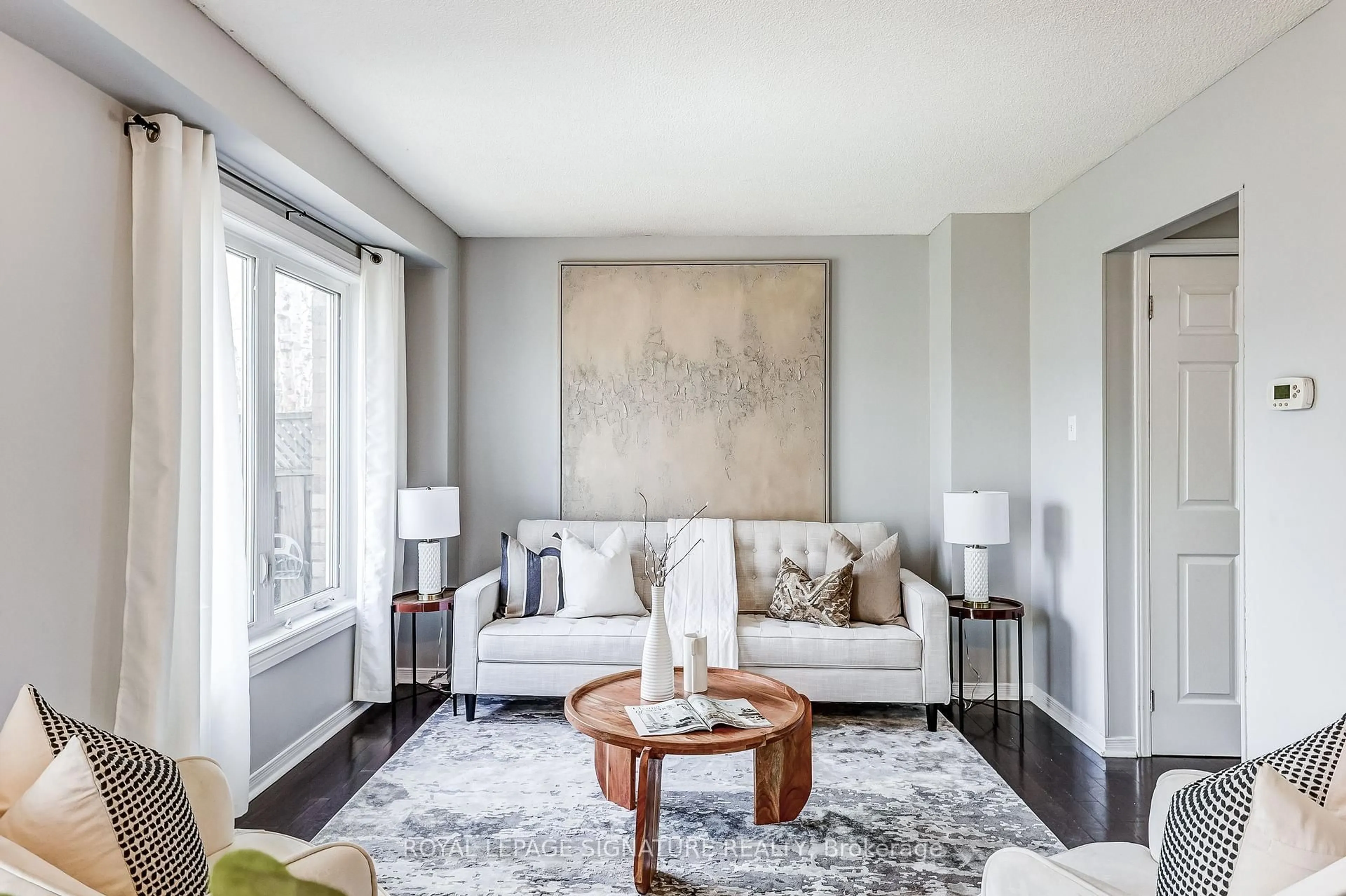 Living room with furniture, unknown for 13 Hanning Crt, Clarington Ontario L1C 4R3