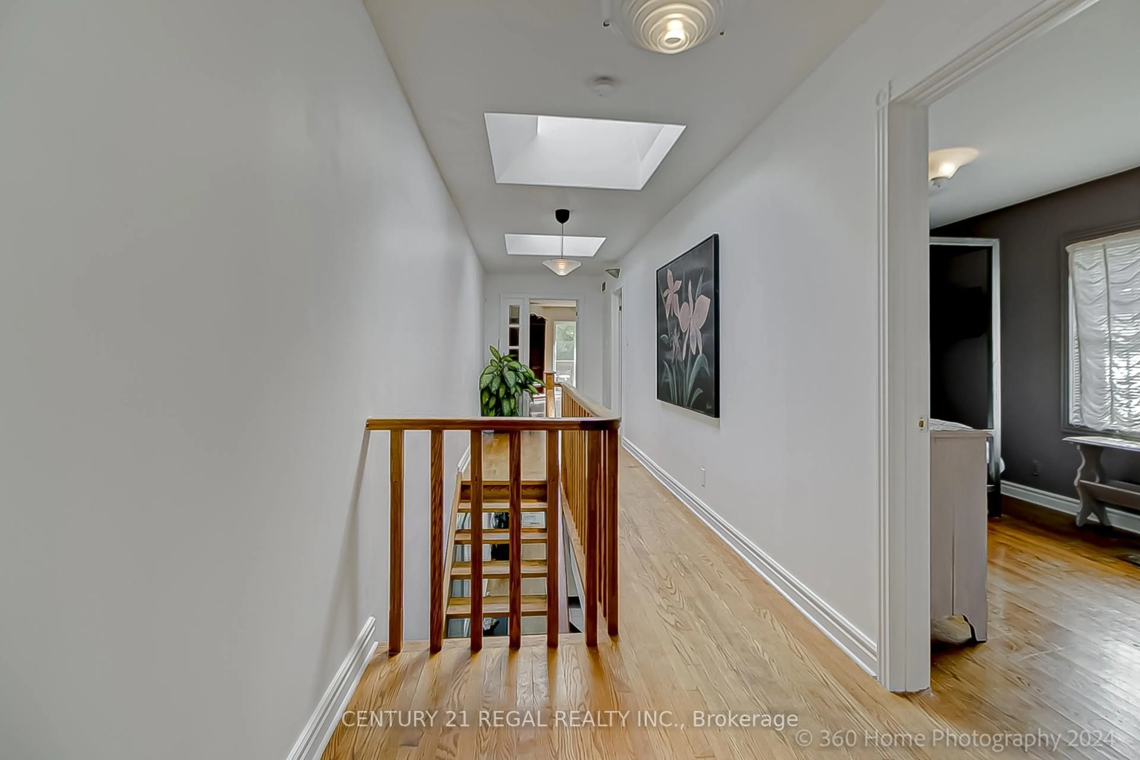 Unknown for 2239 Gerrard St, Toronto Ontario M4E 2C9