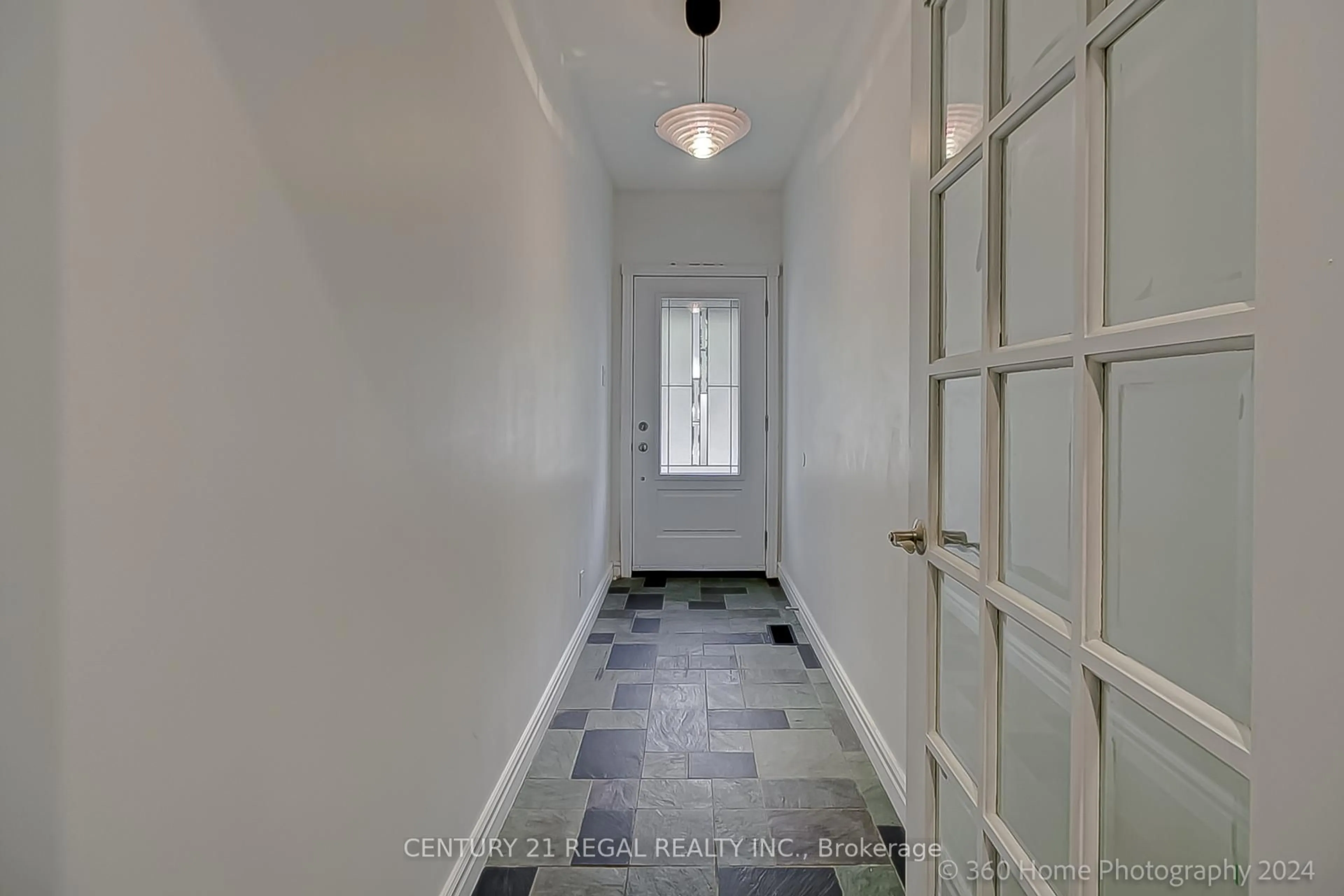 Indoor entryway for 2239 Gerrard St, Toronto Ontario M4E 2C9