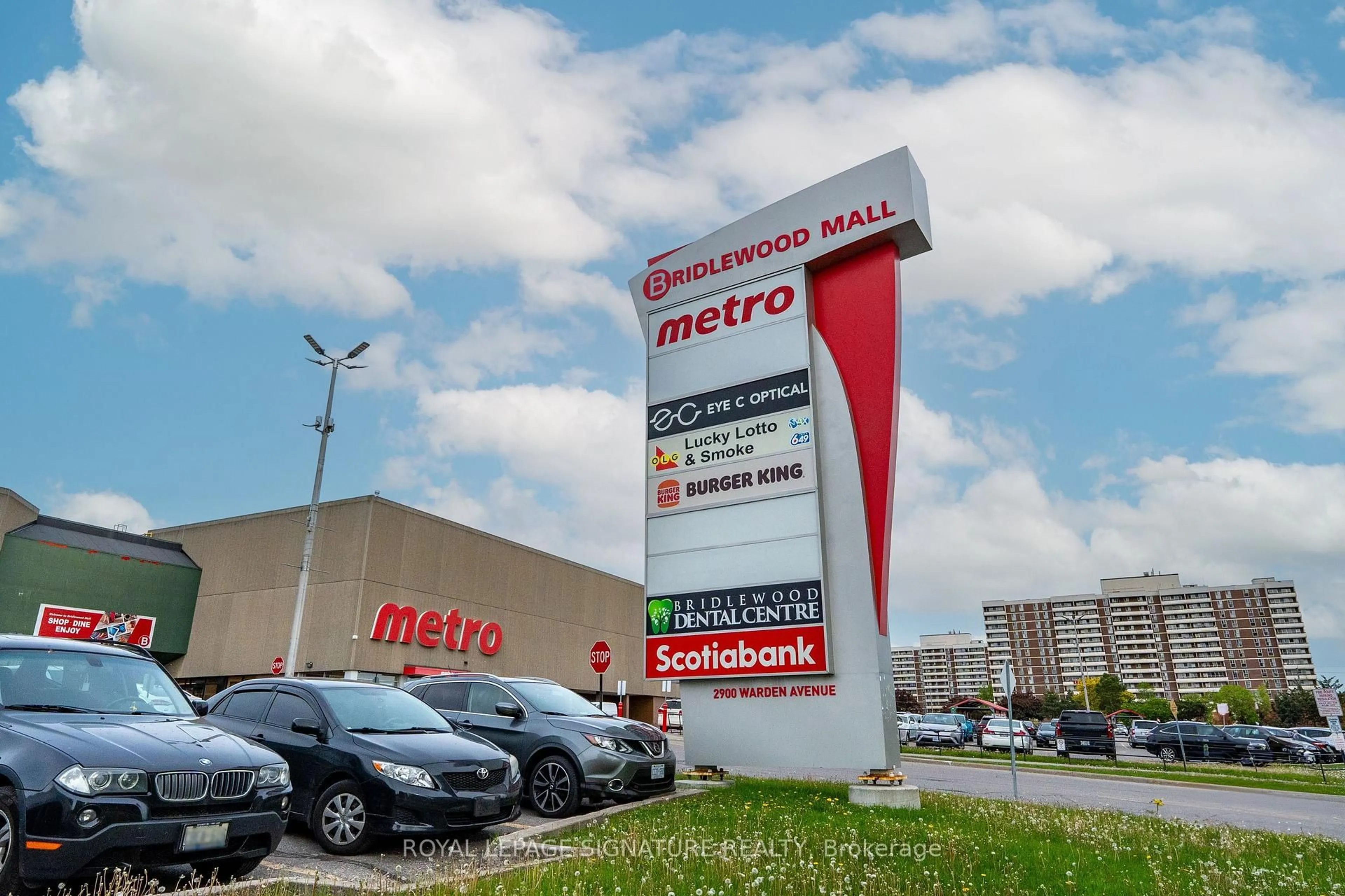 Patio, street for 3151 Bridletowne Circ #1802, Toronto Ontario M1W 2T1