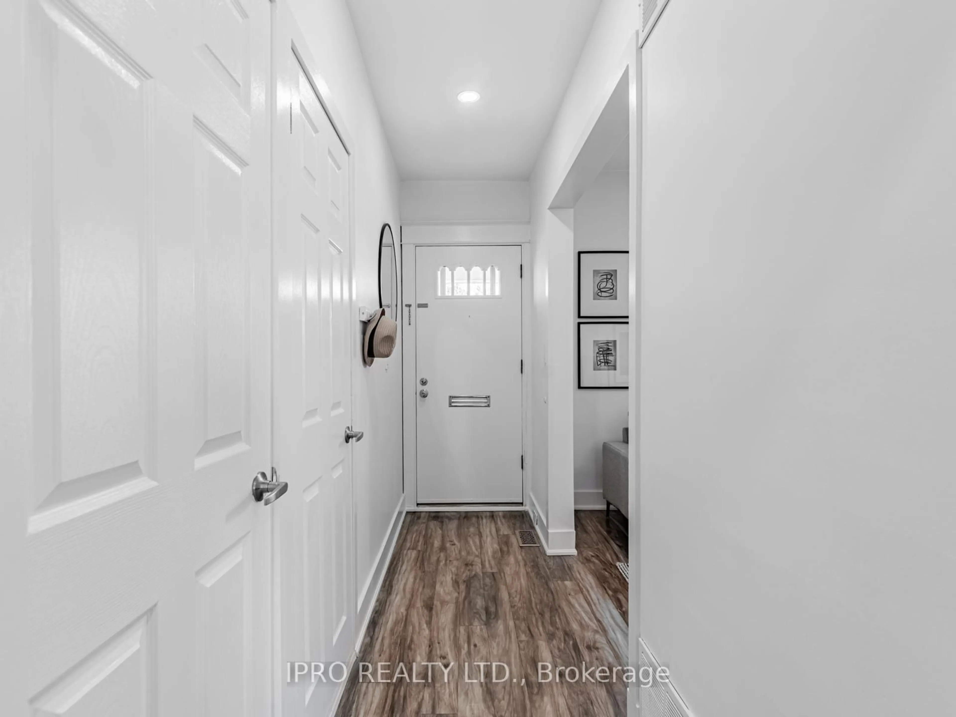 Indoor entryway for 5 Thyra Ave, Toronto Ontario M4C 5G4