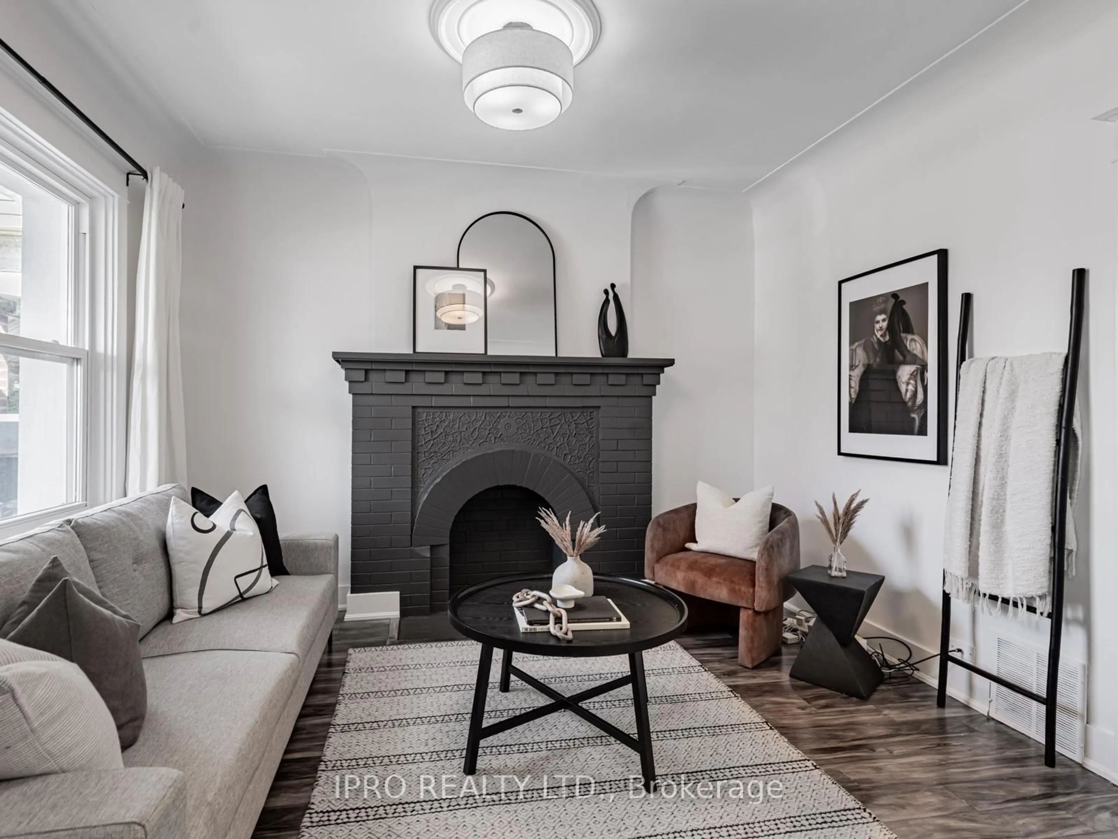 Living room with furniture, unknown for 5 Thyra Ave, Toronto Ontario M4C 5G4