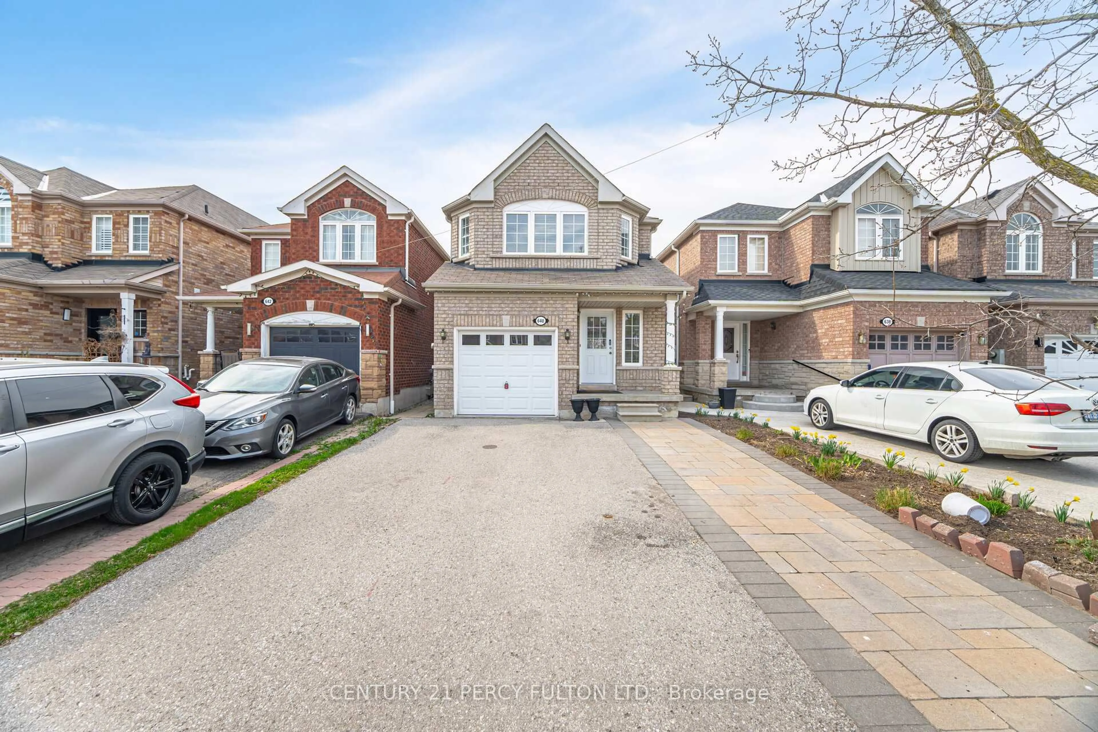 Home with brick exterior material, street for 640 Sunbird Tr, Pickering Ontario L1X 2X7