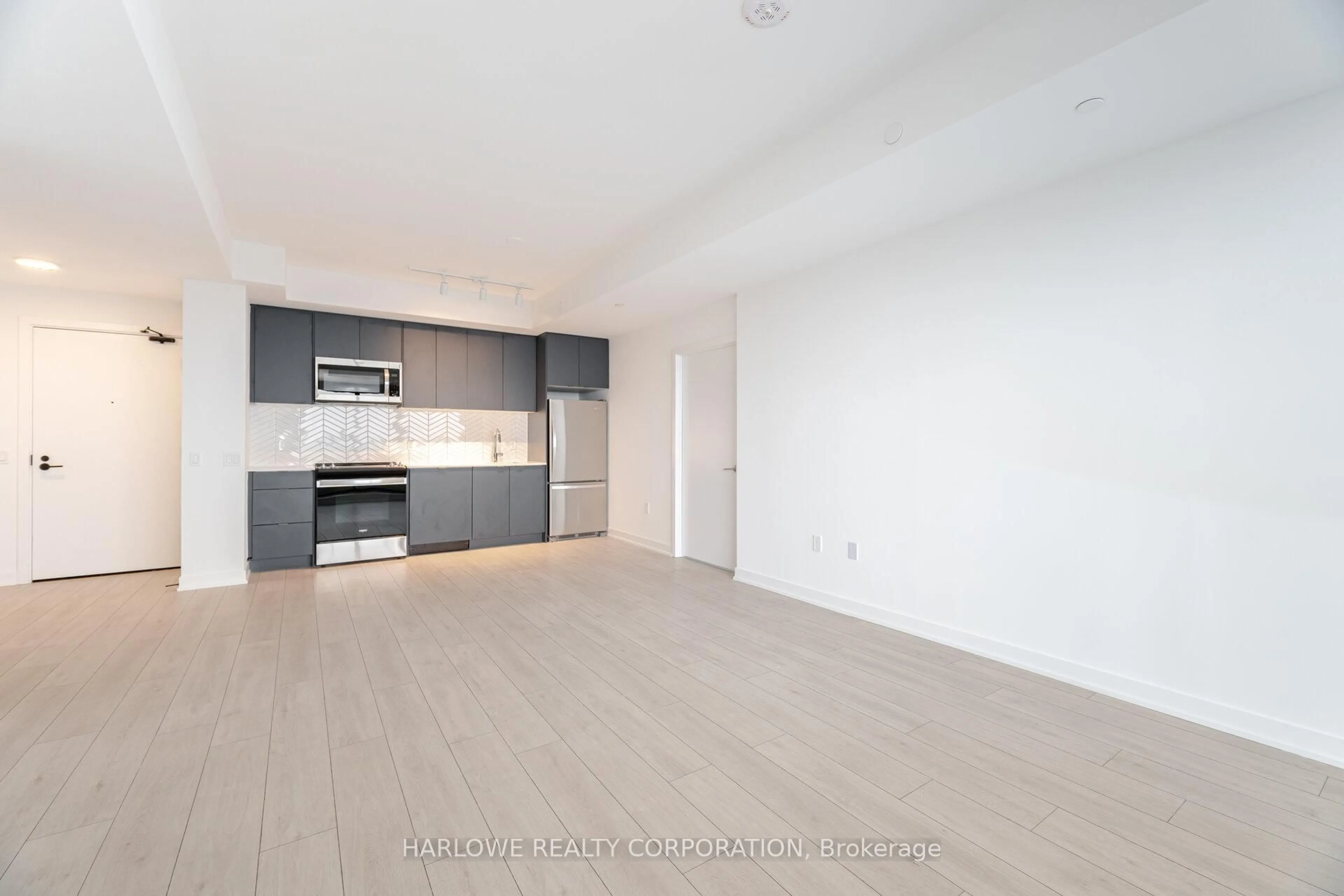 A pic of a room for 1606 Charles St #1604 A, Whitby Ontario L1N 0P1