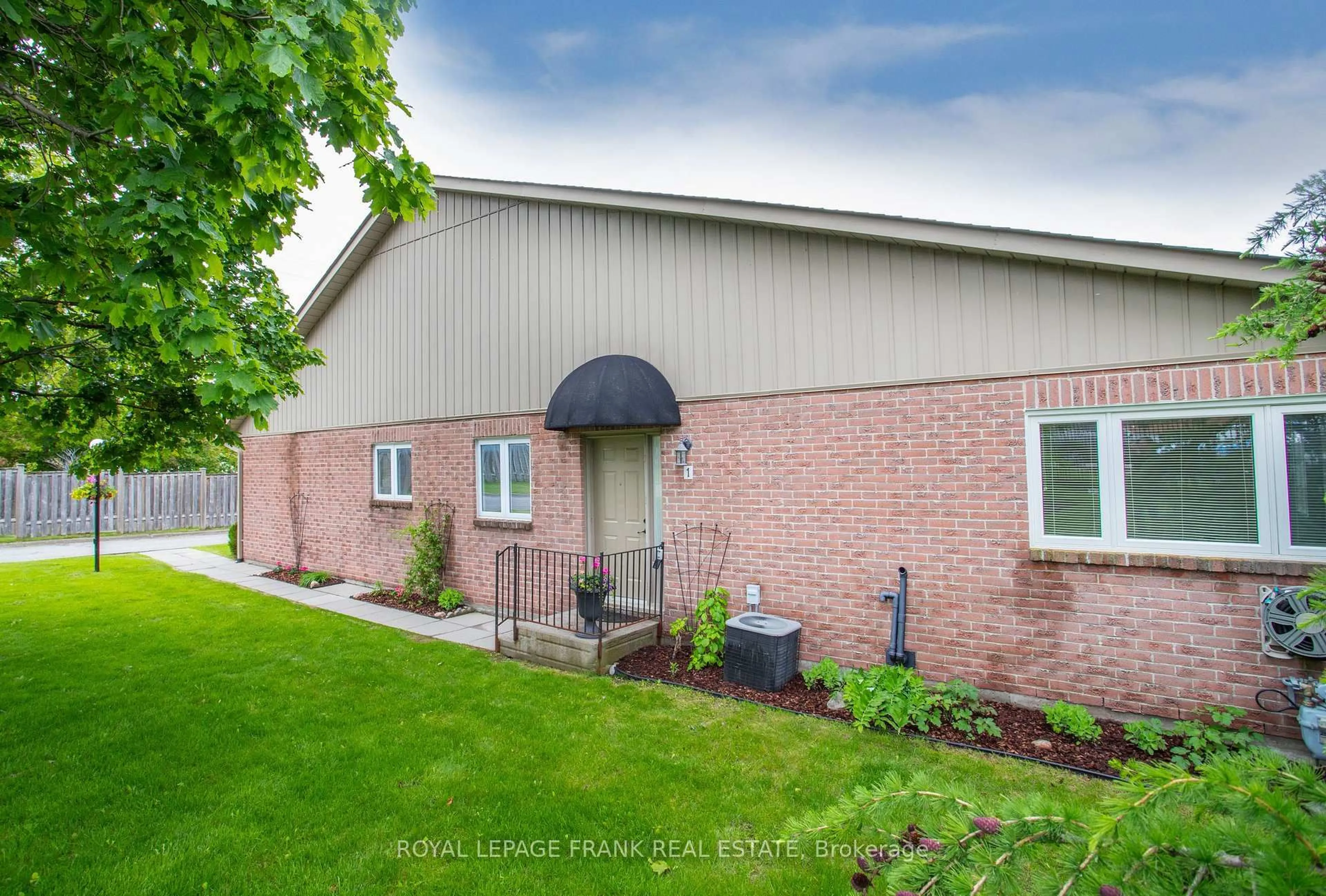 Unknown for 234 Water St #1, Scugog Ontario L9L 1C4