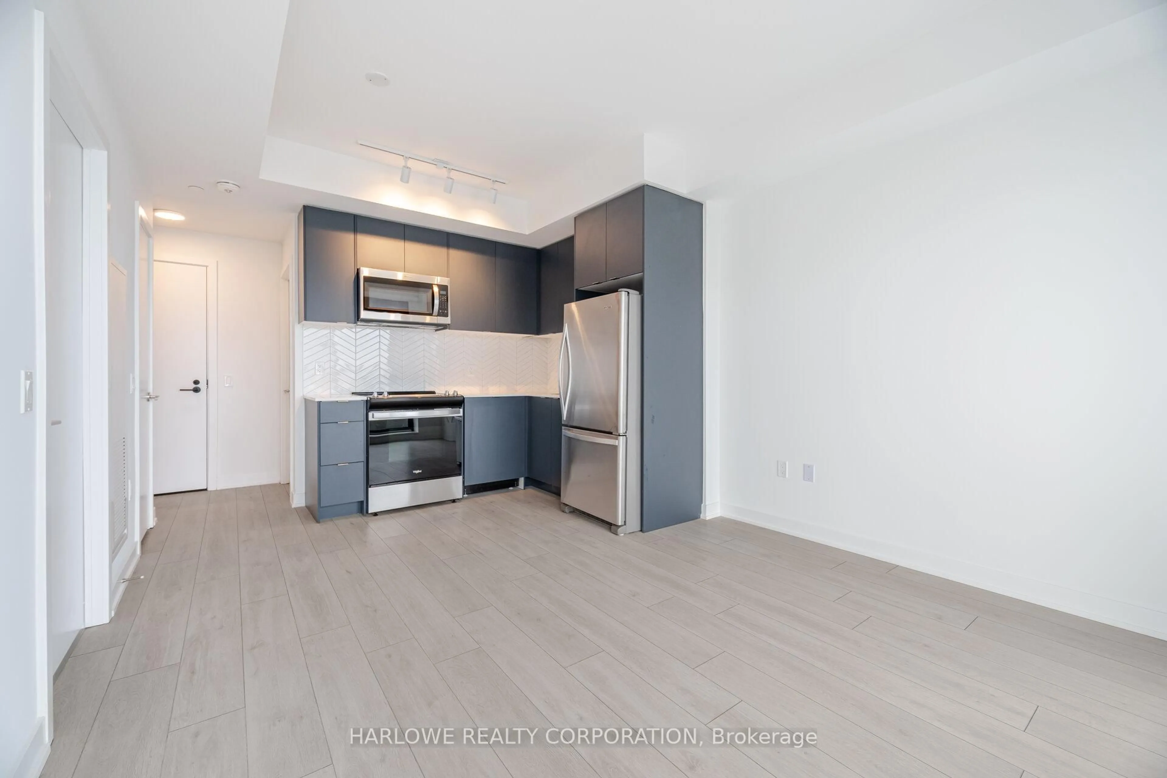Unknown for 1606 Charles St #506 A, Whitby Ontario L1N 0P1