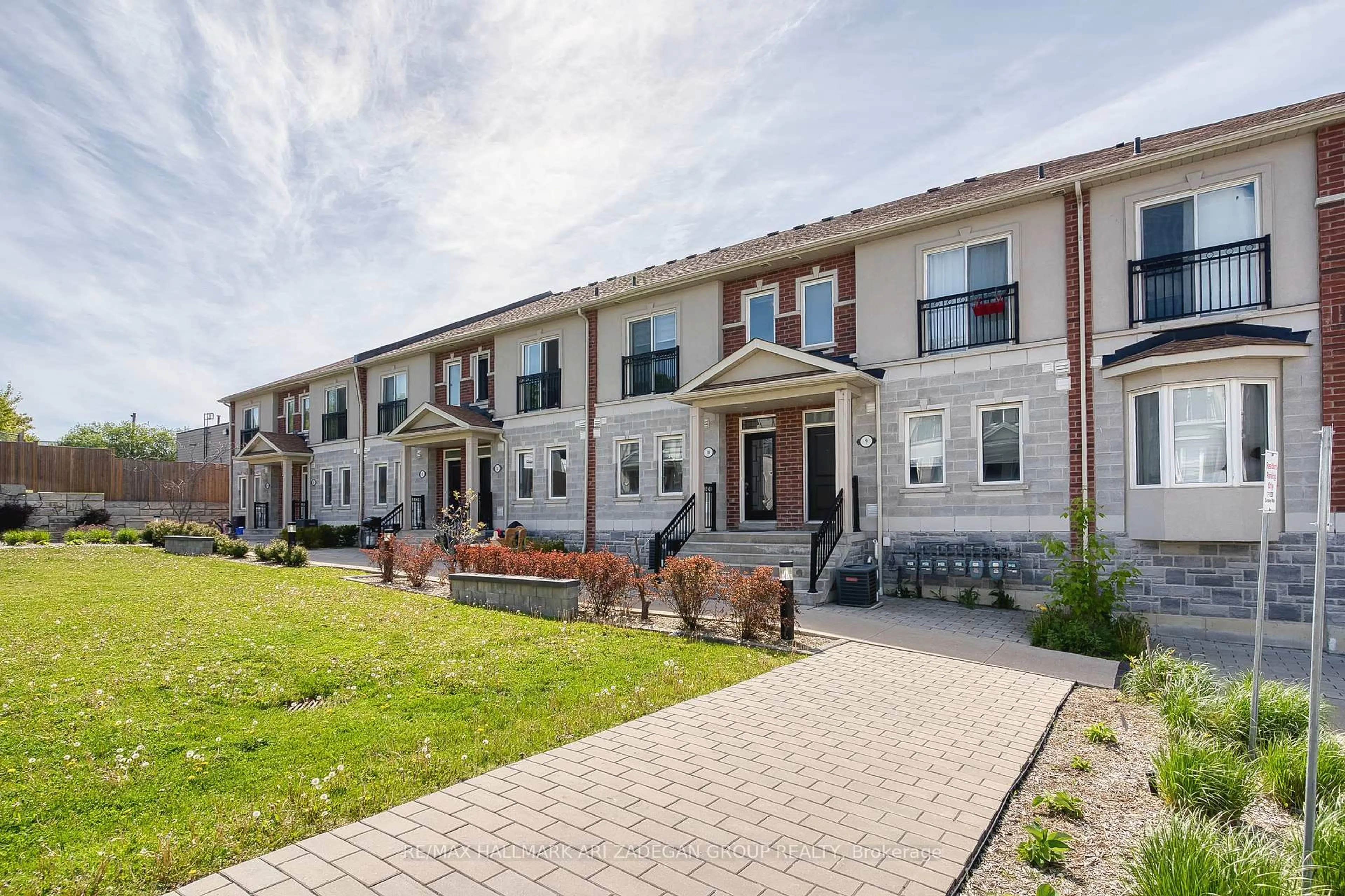 Unknown for 1020 Dunsley Way, Whitby Ontario L1N 0L5