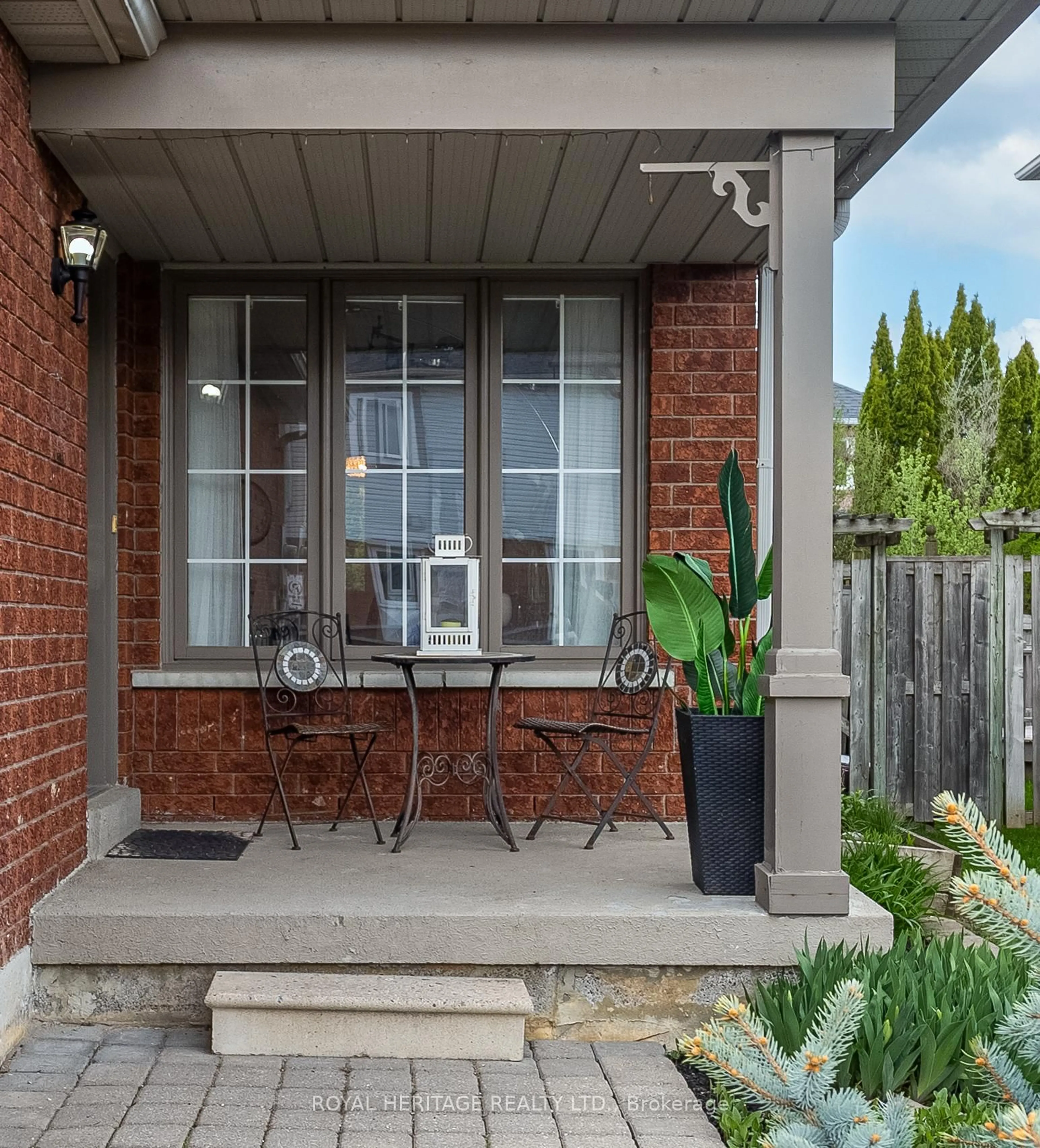 Home with brick exterior material, street for 48 Greengrove Way, Whitby Ontario L1R 2N4