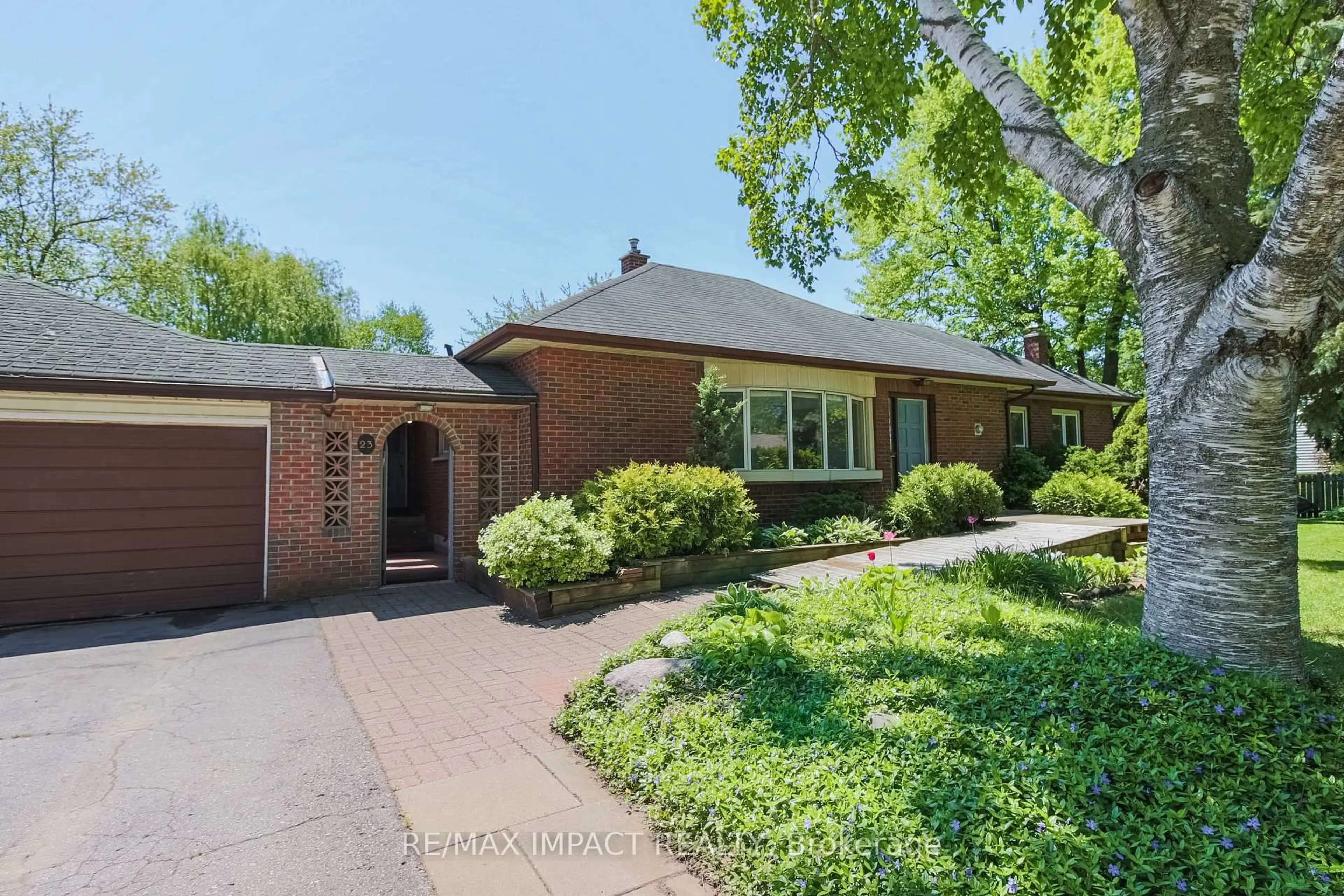 Home with brick exterior material, street for 23 Hillcourt Ave, Whitby Ontario L1R 2T9