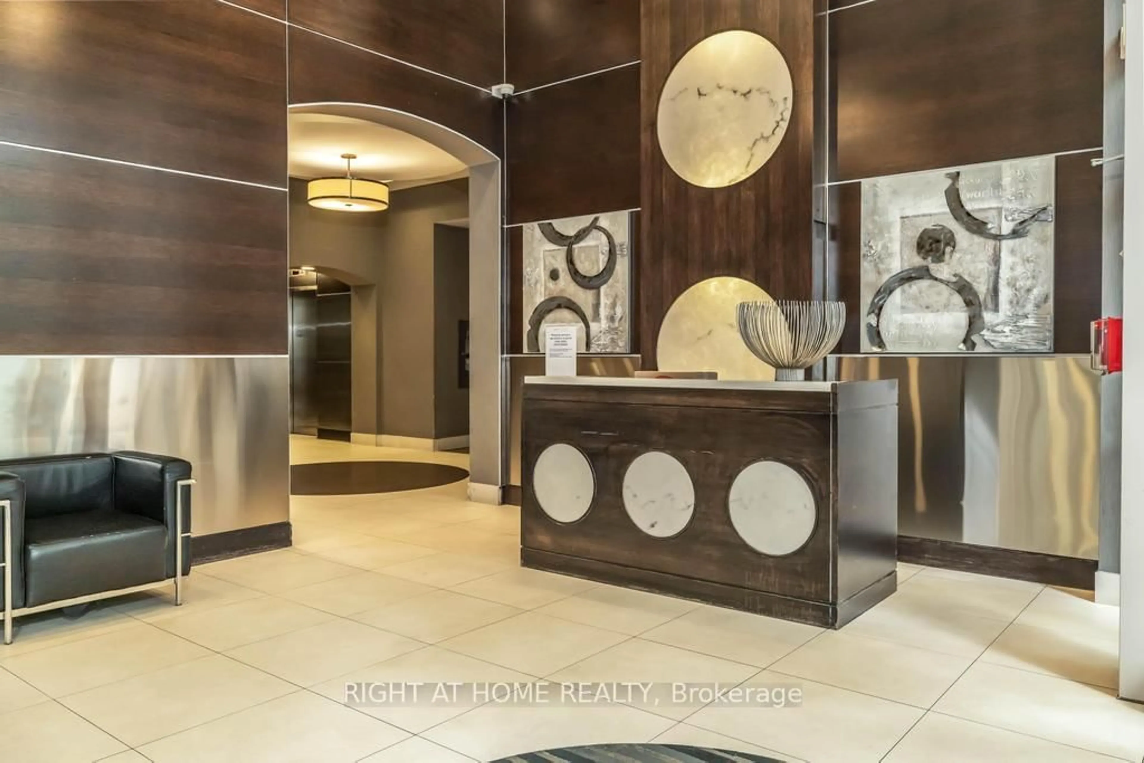 Lobby for 25 Town Centre Crt #2909, Toronto Ontario M1P 0B4