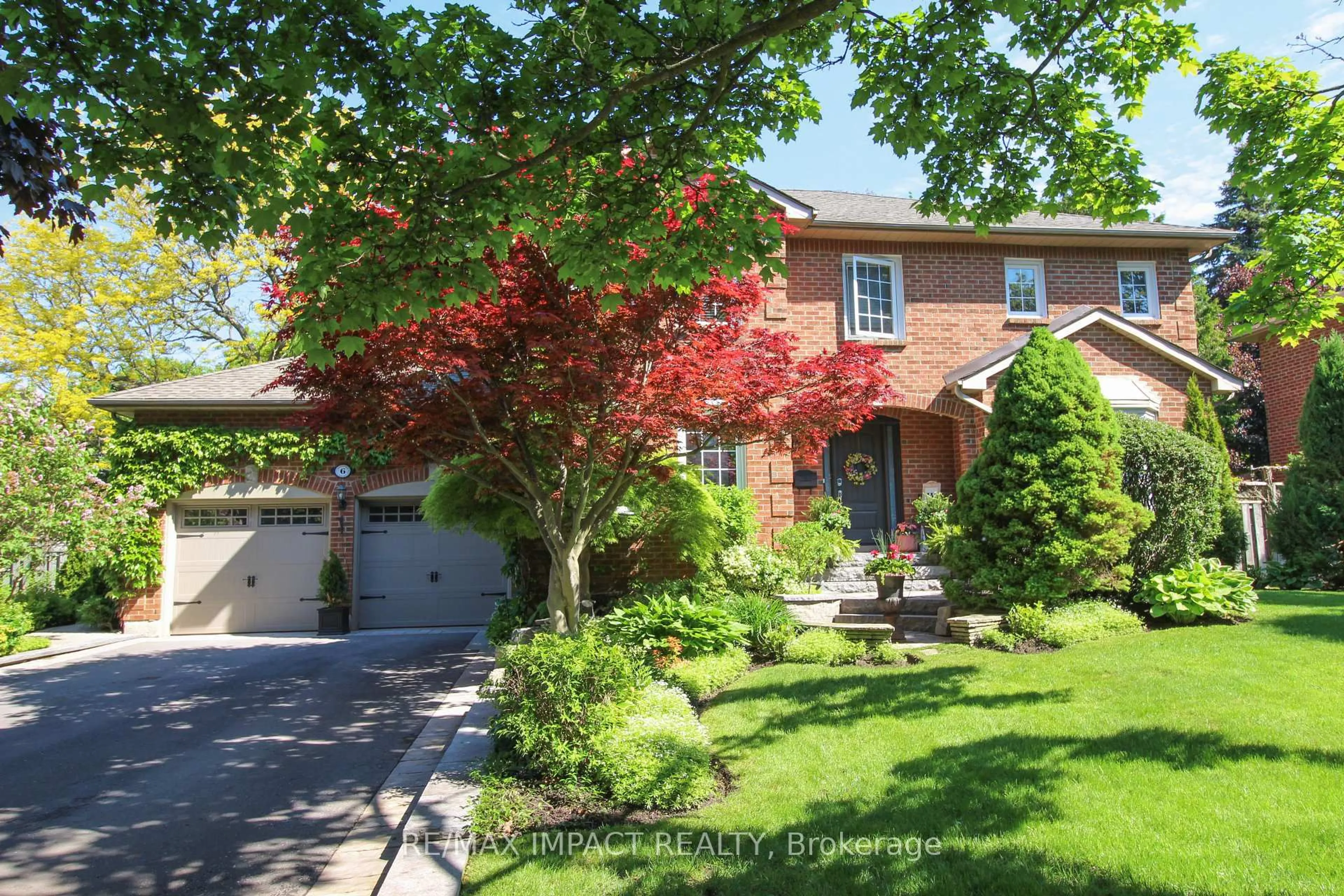 Home with brick exterior material, street for 6 Longford Crt, Whitby Ontario L1R 1C6
