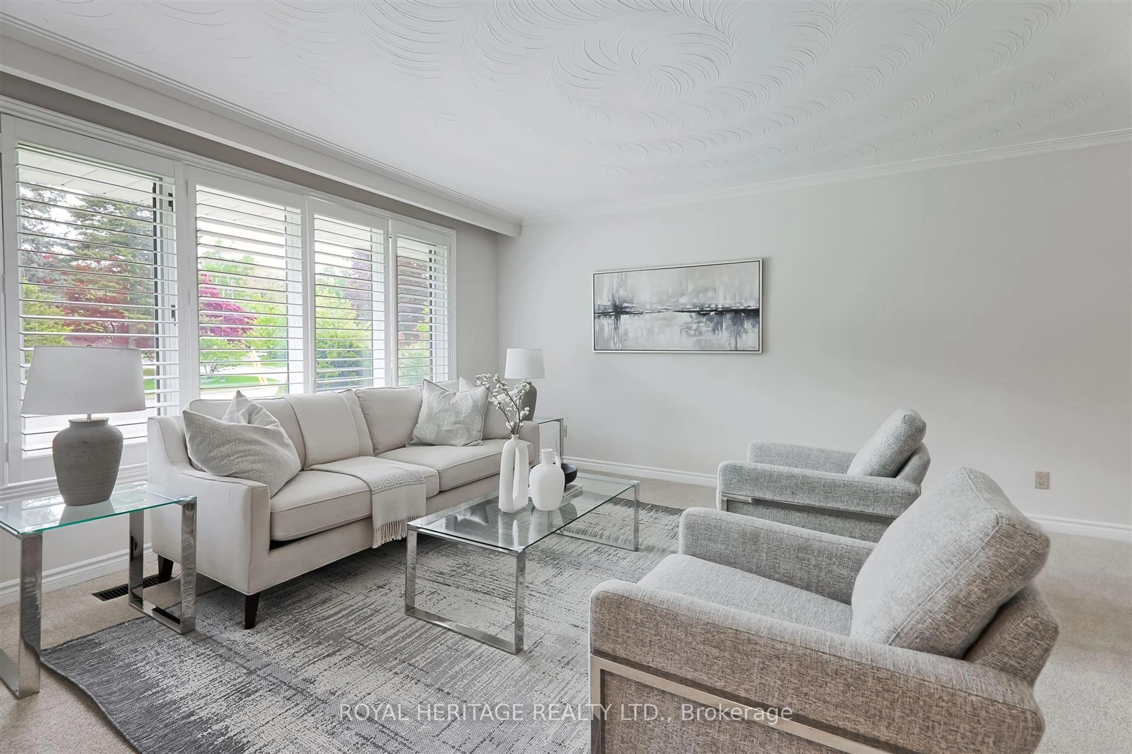 Living room with furniture, unknown for 11 Alpaca Dr, Toronto Ontario M1J 2Z8
