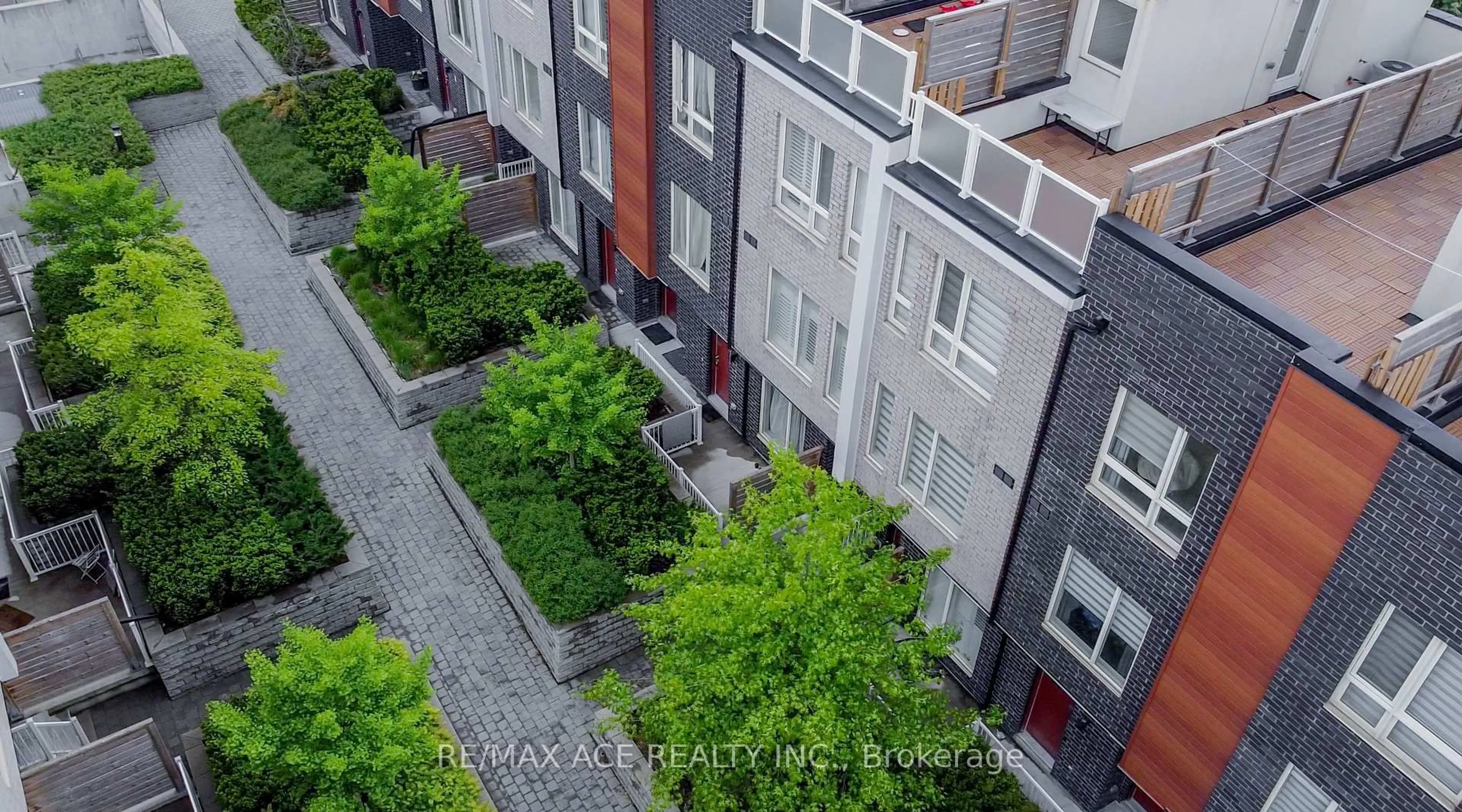 A pic from outside/outdoor area/front of a property/back of a property/a pic from drone, city buildings view from balcony for 1365 Neilson Rd #23, Toronto Ontario M1B 4Y9